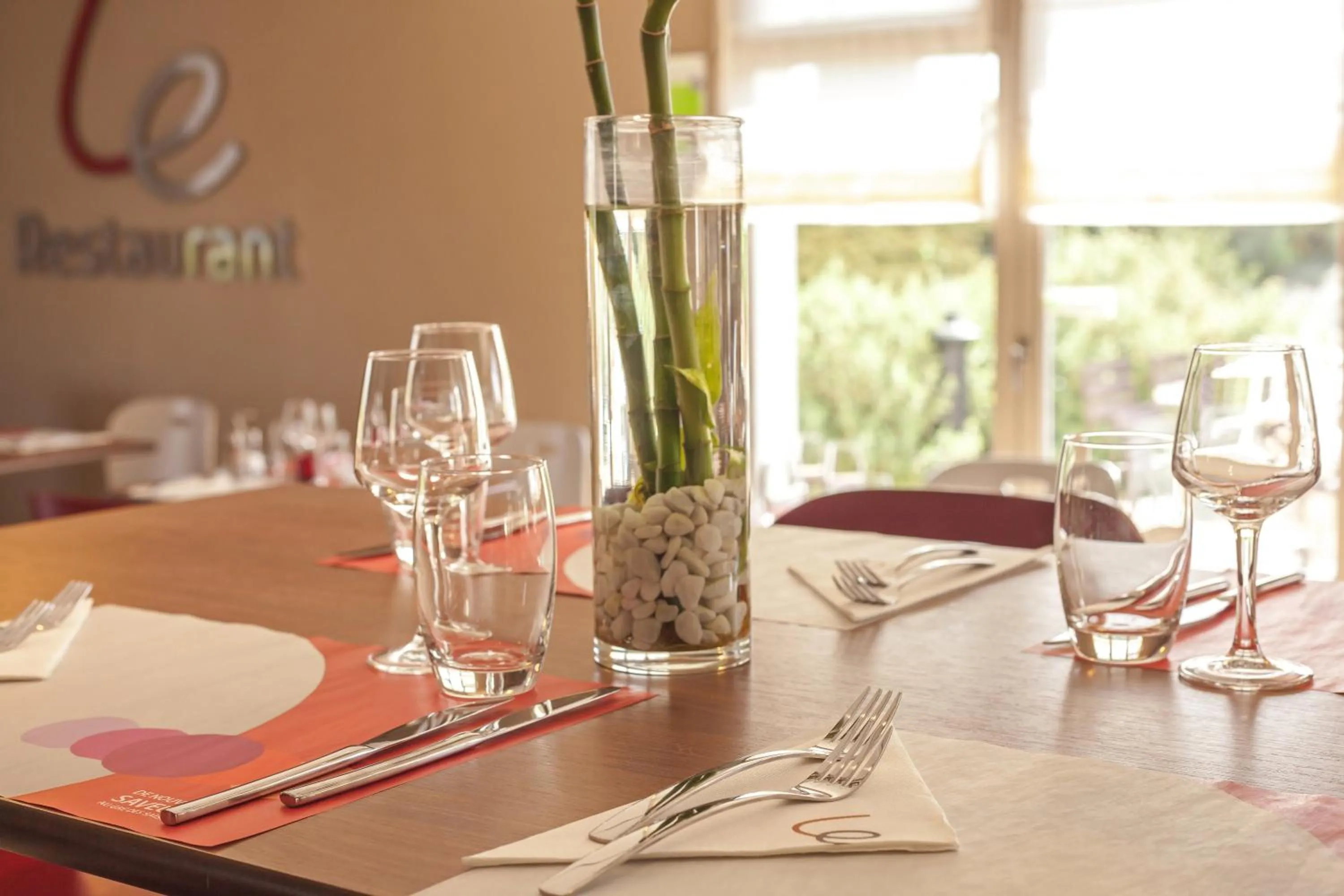 Restaurant/places to eat in Campanile Poitiers