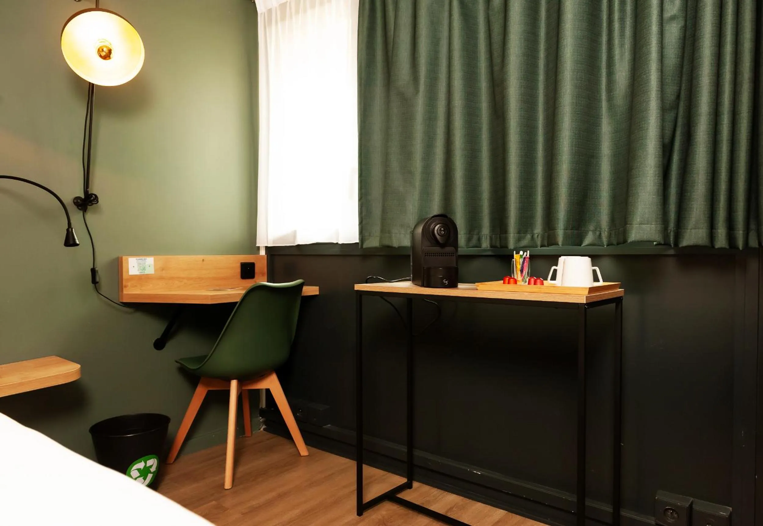 Bedroom in Campanile La Rochelle Nord - Puilboreau Chagnolet