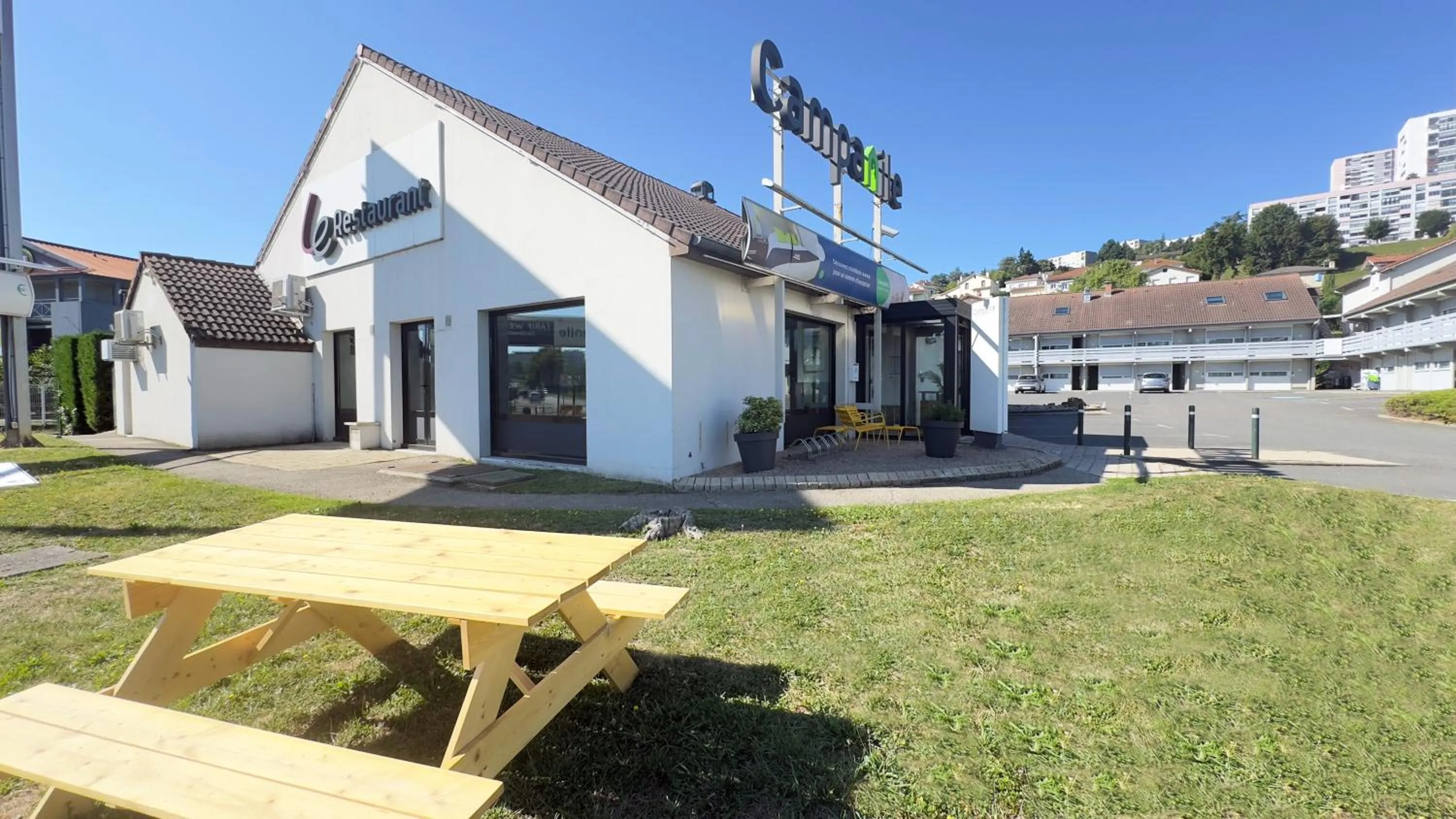 Property building in Campanile Saint-Étienne Nord La Terrasse