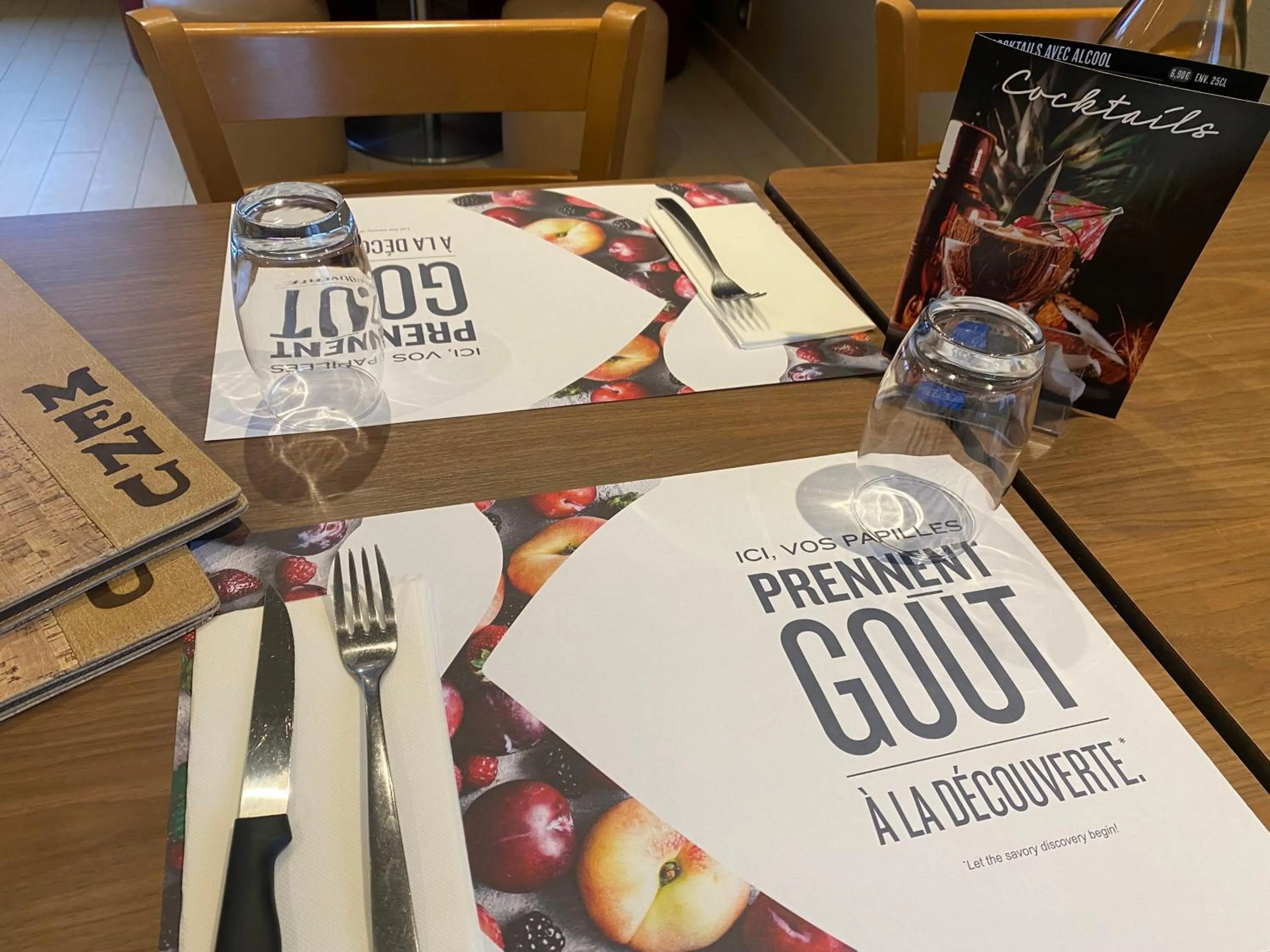 Restaurant/places to eat in Kyriad SEDAN