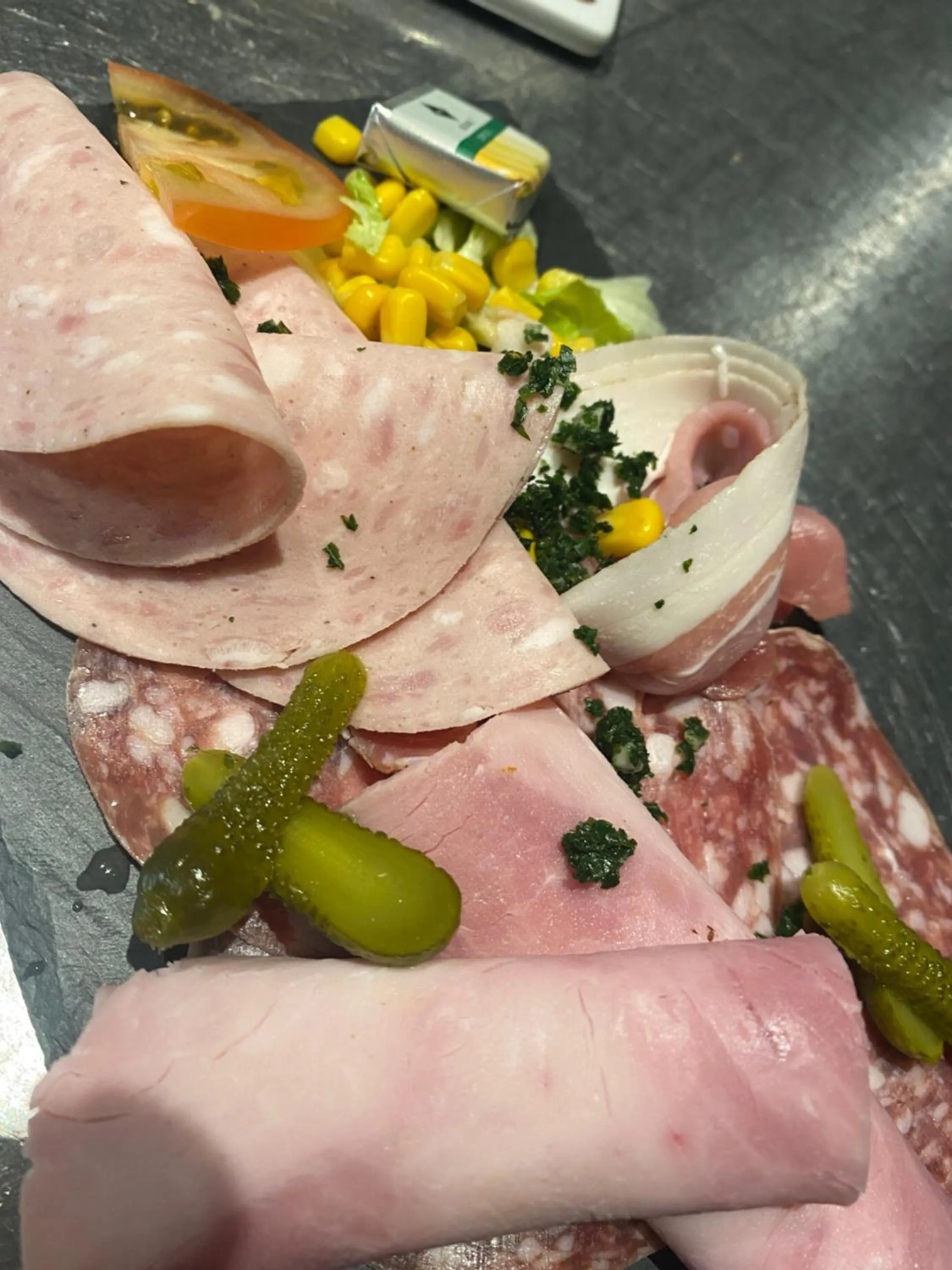 Restaurant/places to eat in Kyriad SEDAN