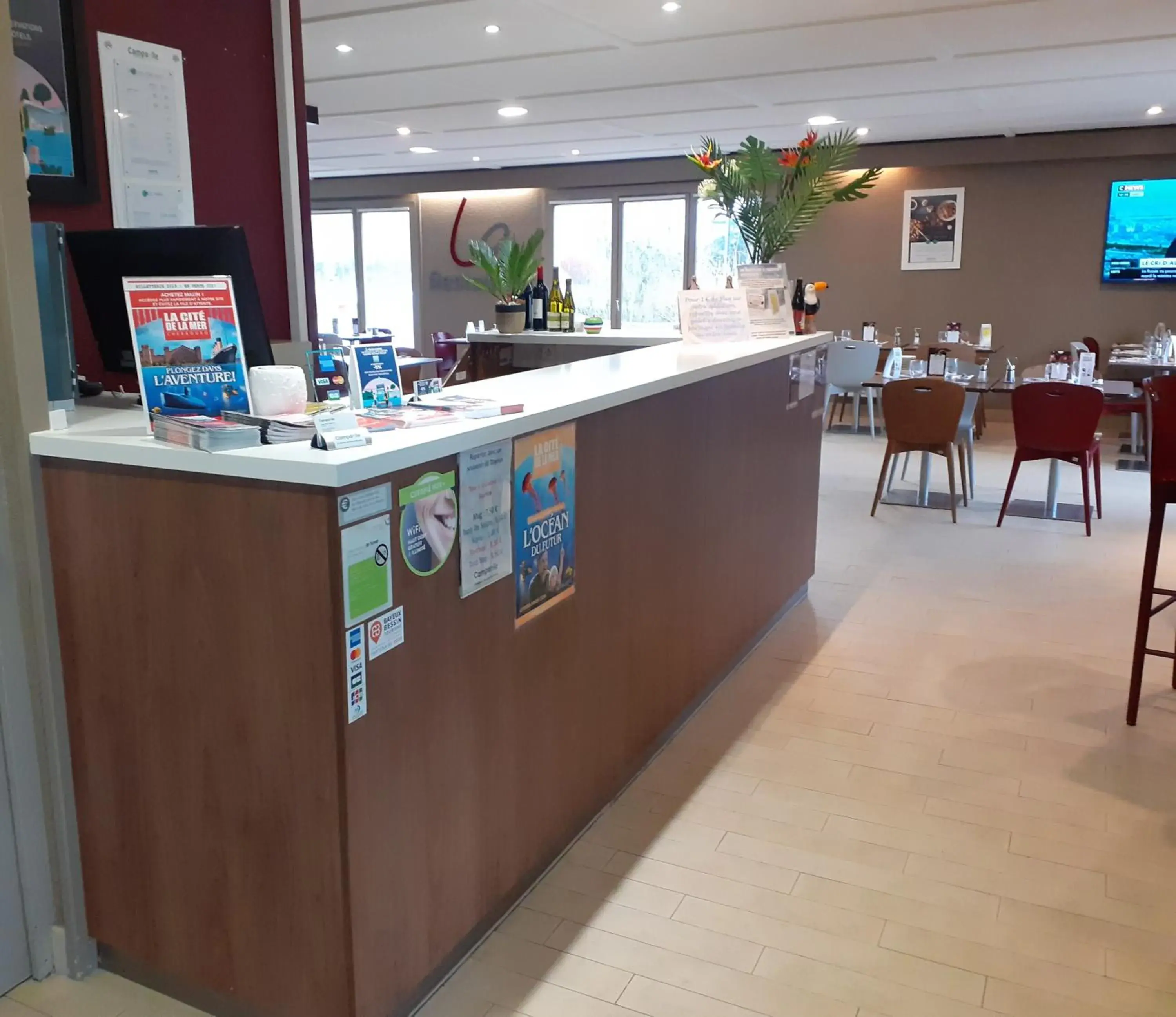 Lobby or reception in Campanile Bayeux Lobby or reception in Campanile Bayeux