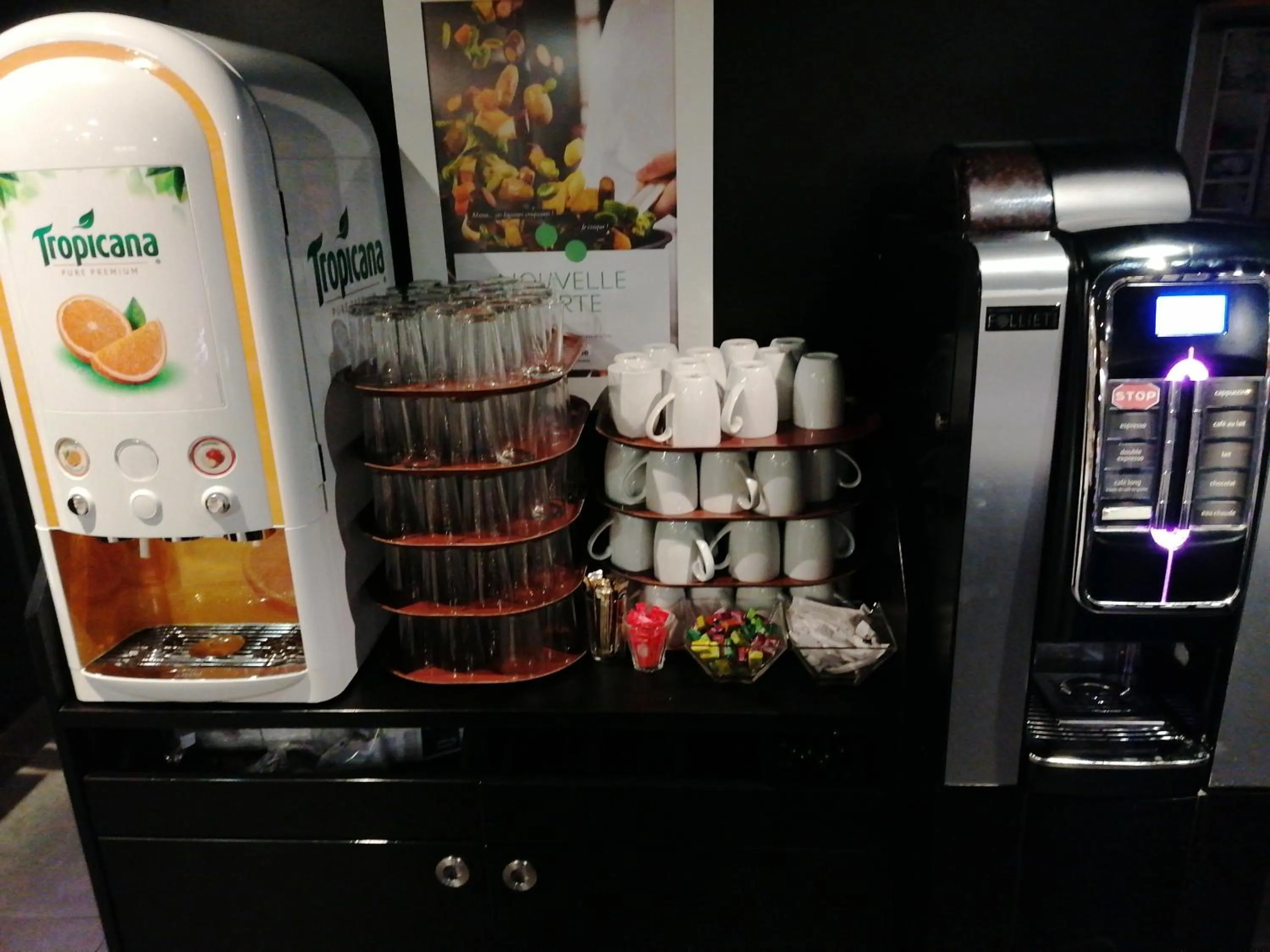 Coffee/tea facilities in Campanile Bayeux
