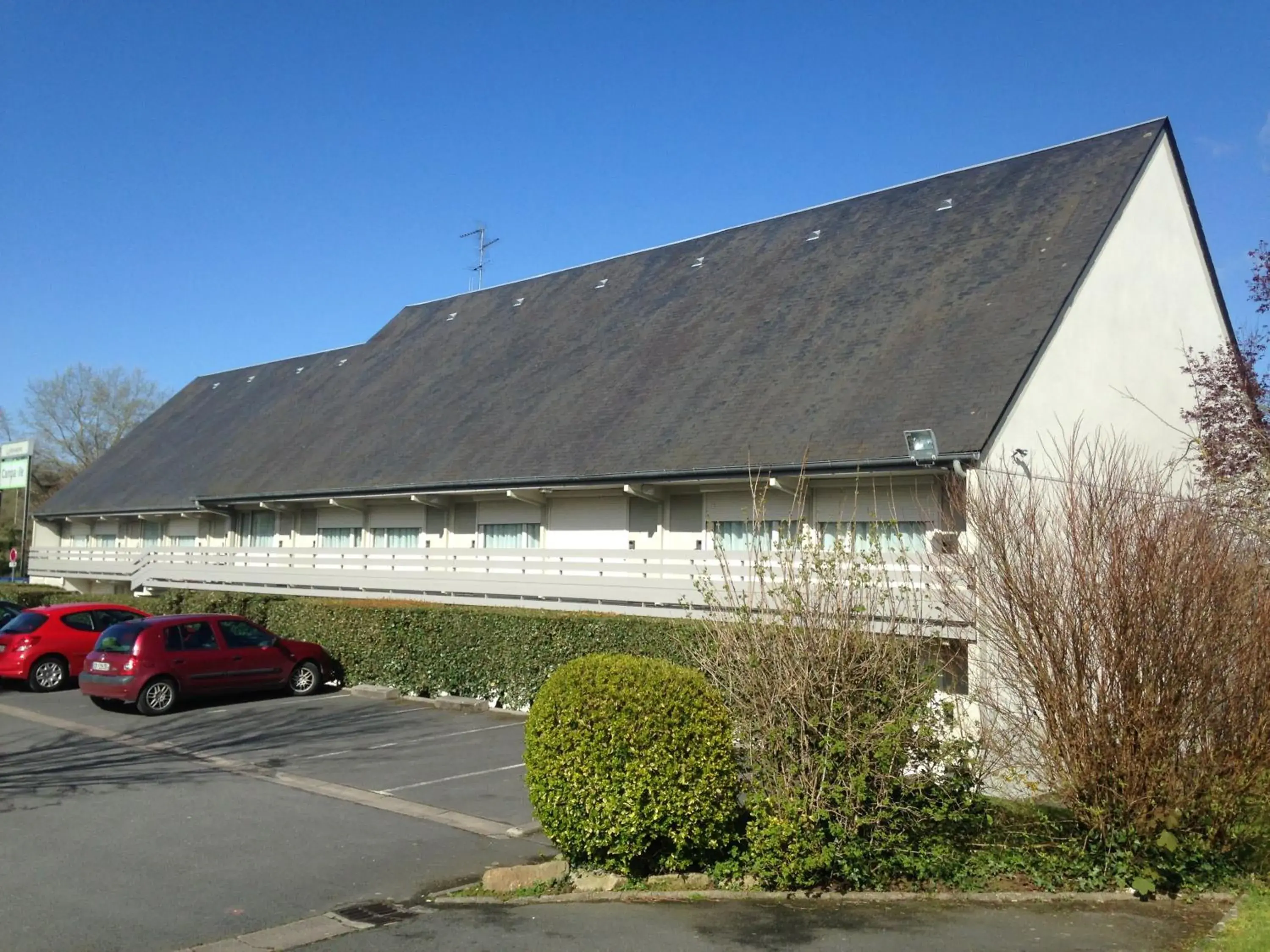 Property building in Campanile Bayeux Property building in Campanile Bayeux