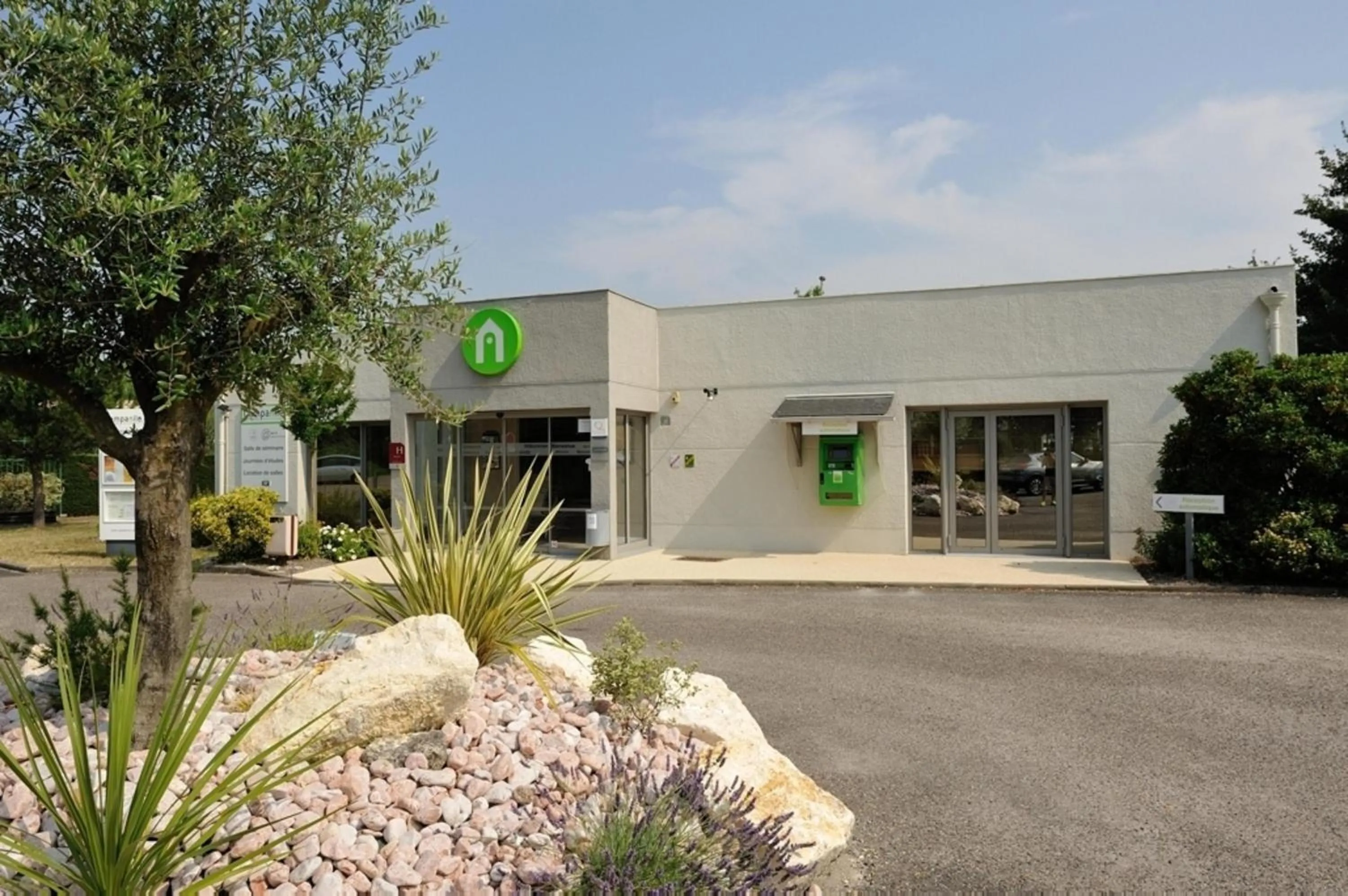 Property building in Campanile Bordeaux Sud Hopital Haut Leveque - Pessac