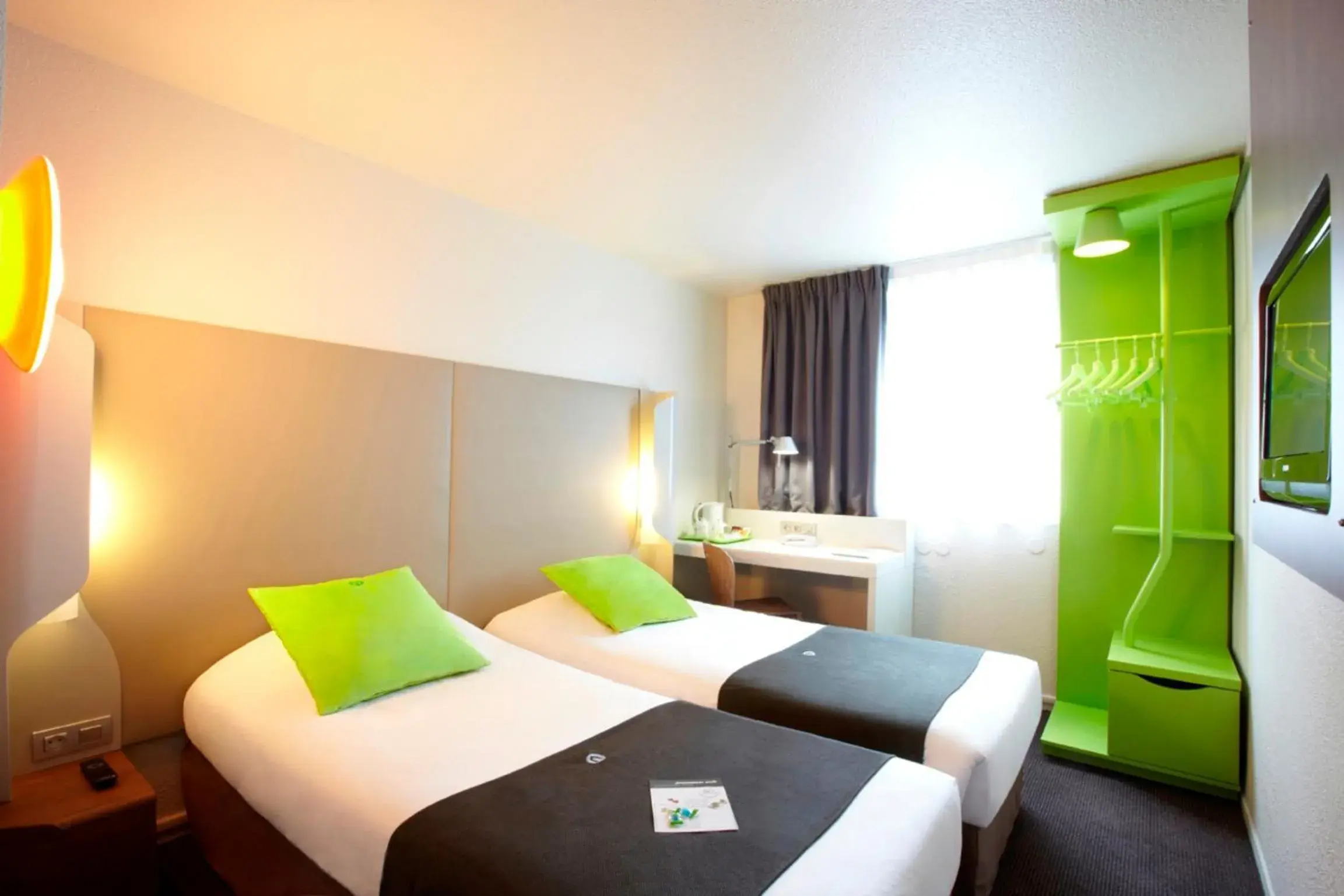 Bed in Campanile Paris Est - Pantin Bed in Campanile Paris Est - Pantin