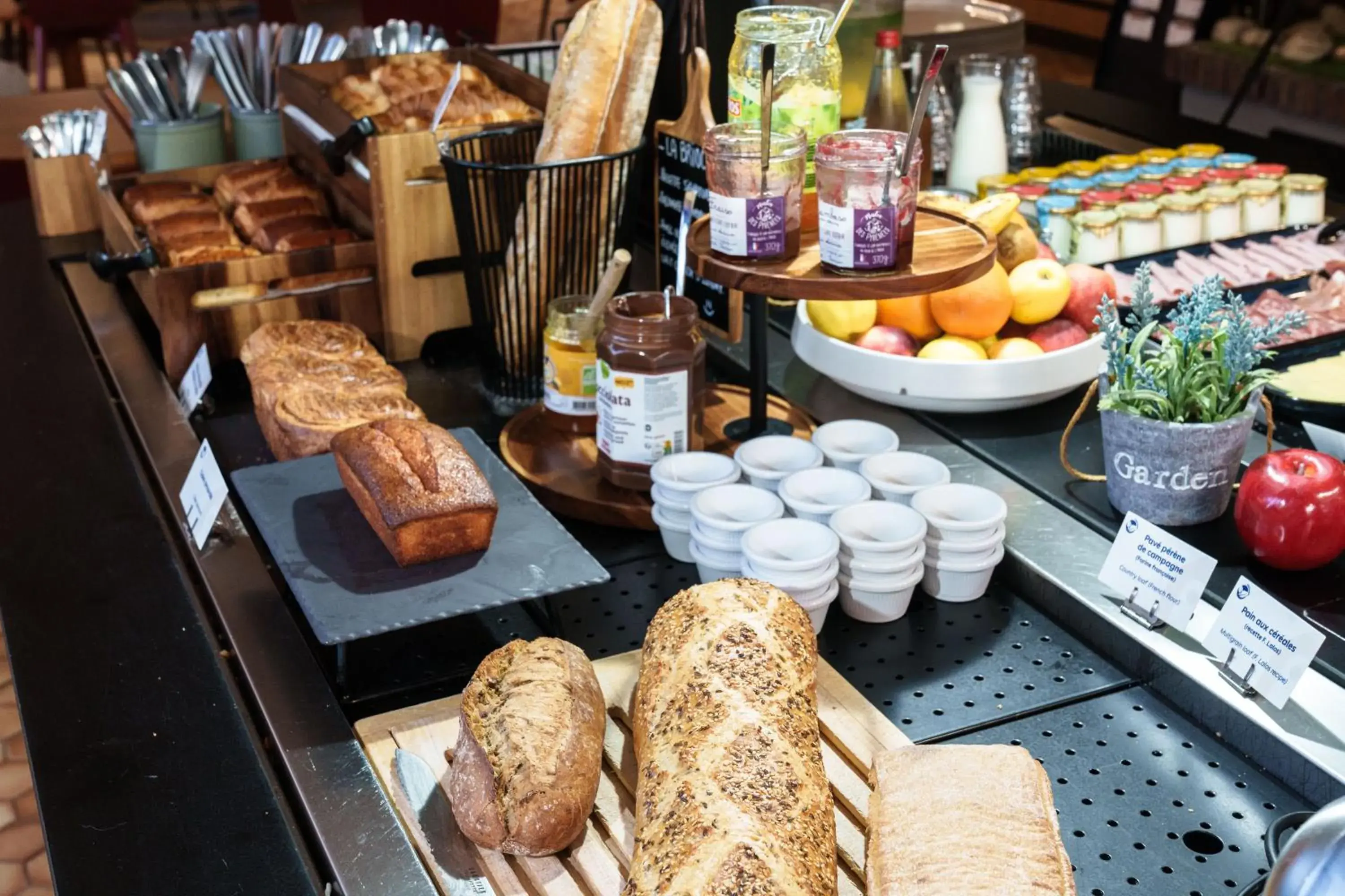 Restaurant/places to eat in Campanile Paris Est - Pantin Restaurant/places to eat in Campanile Paris Est - Pantin