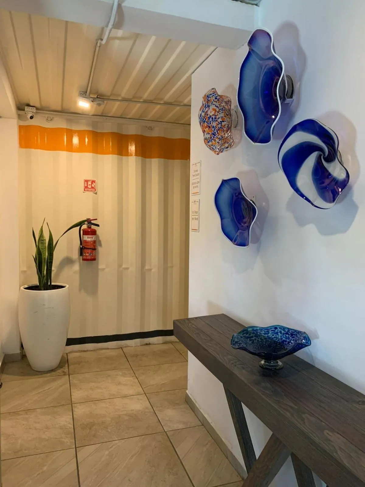 Property building in Container Inn Hotel Aeropuerto