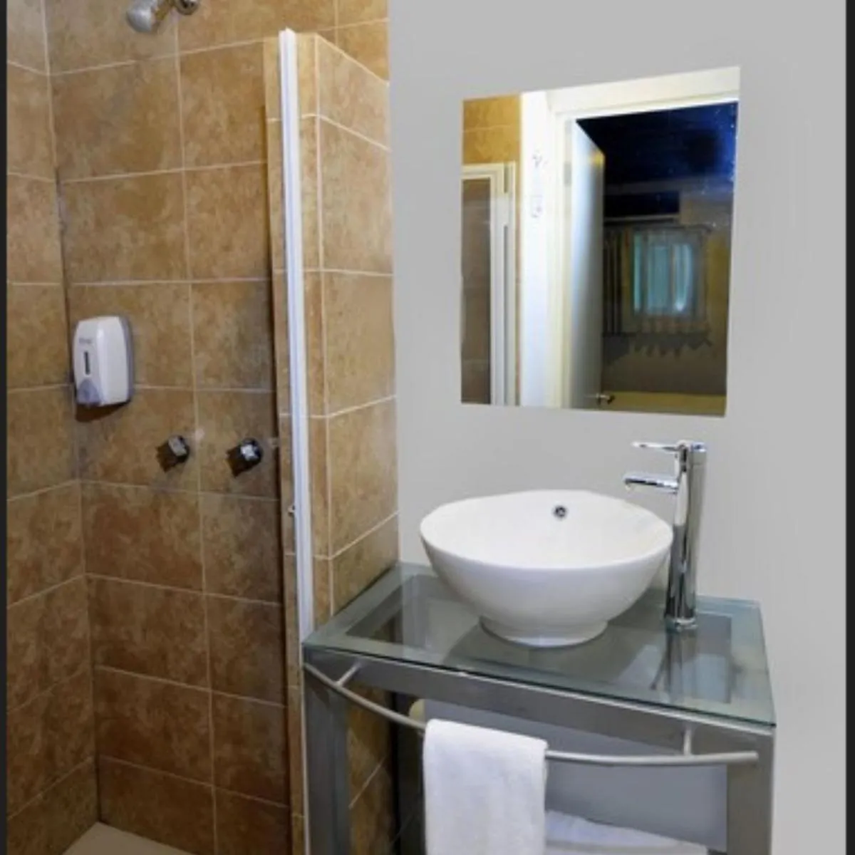 Container Inn Hotel Aeropuerto