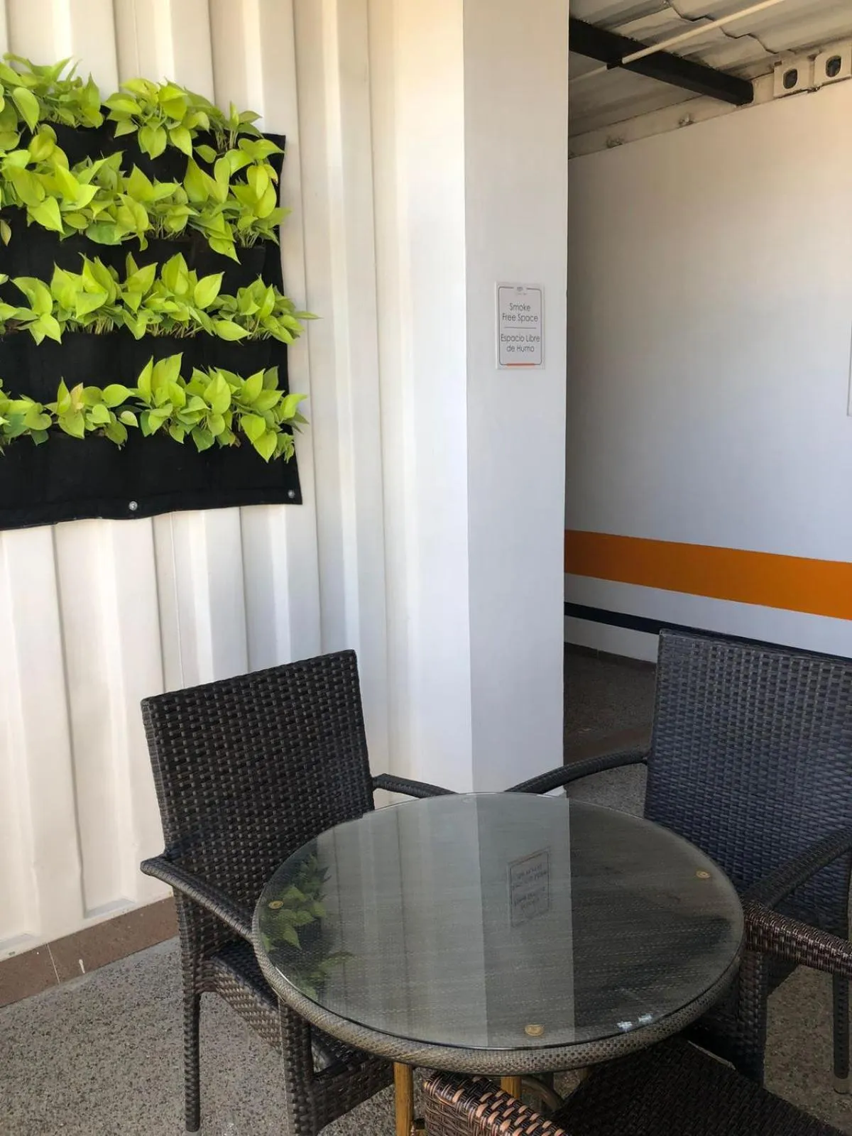 Property building in Container Inn Hotel Aeropuerto