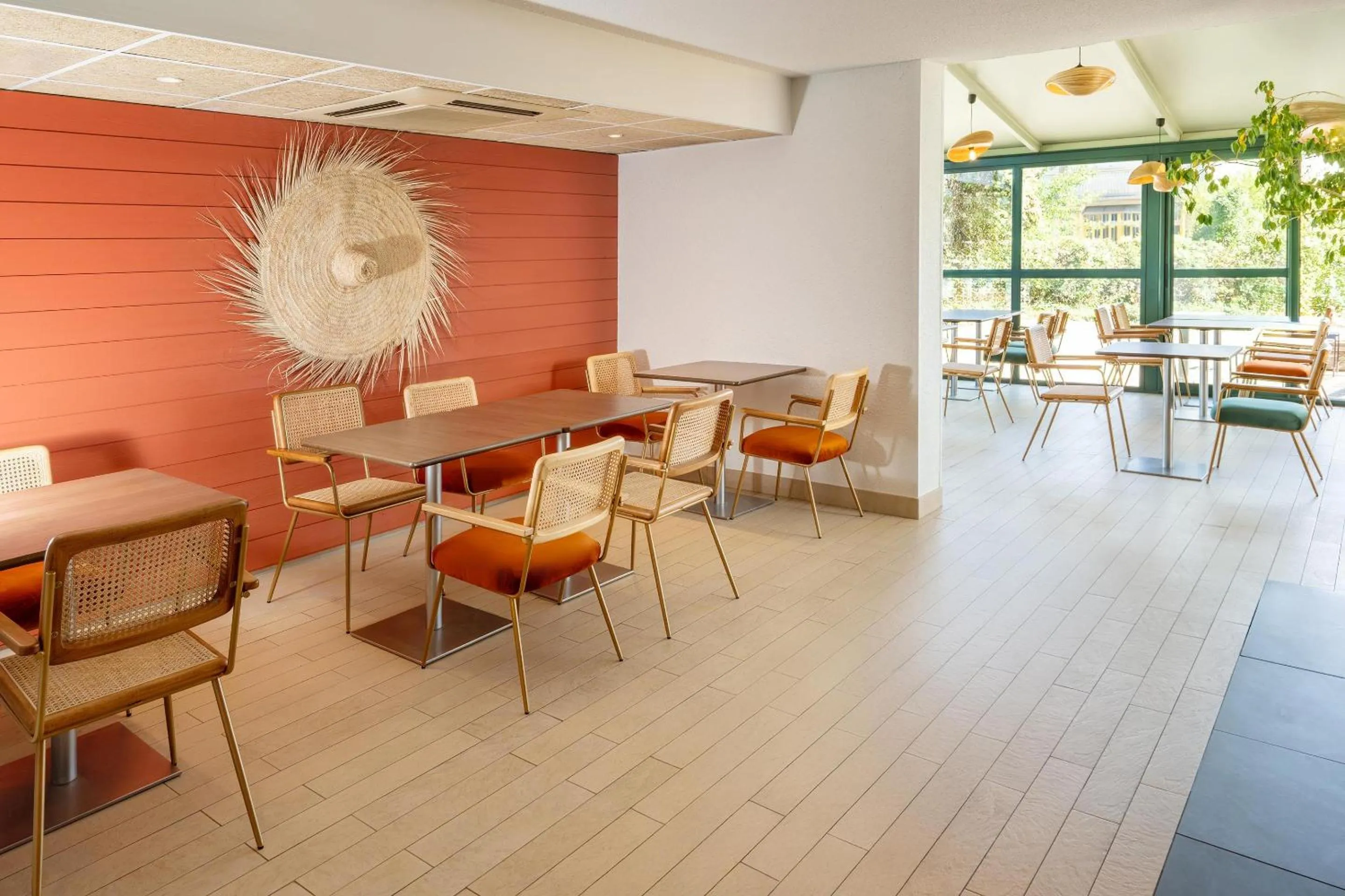 Breakfast in Sure Hotel by Best Western Valence Nord-Restaurant