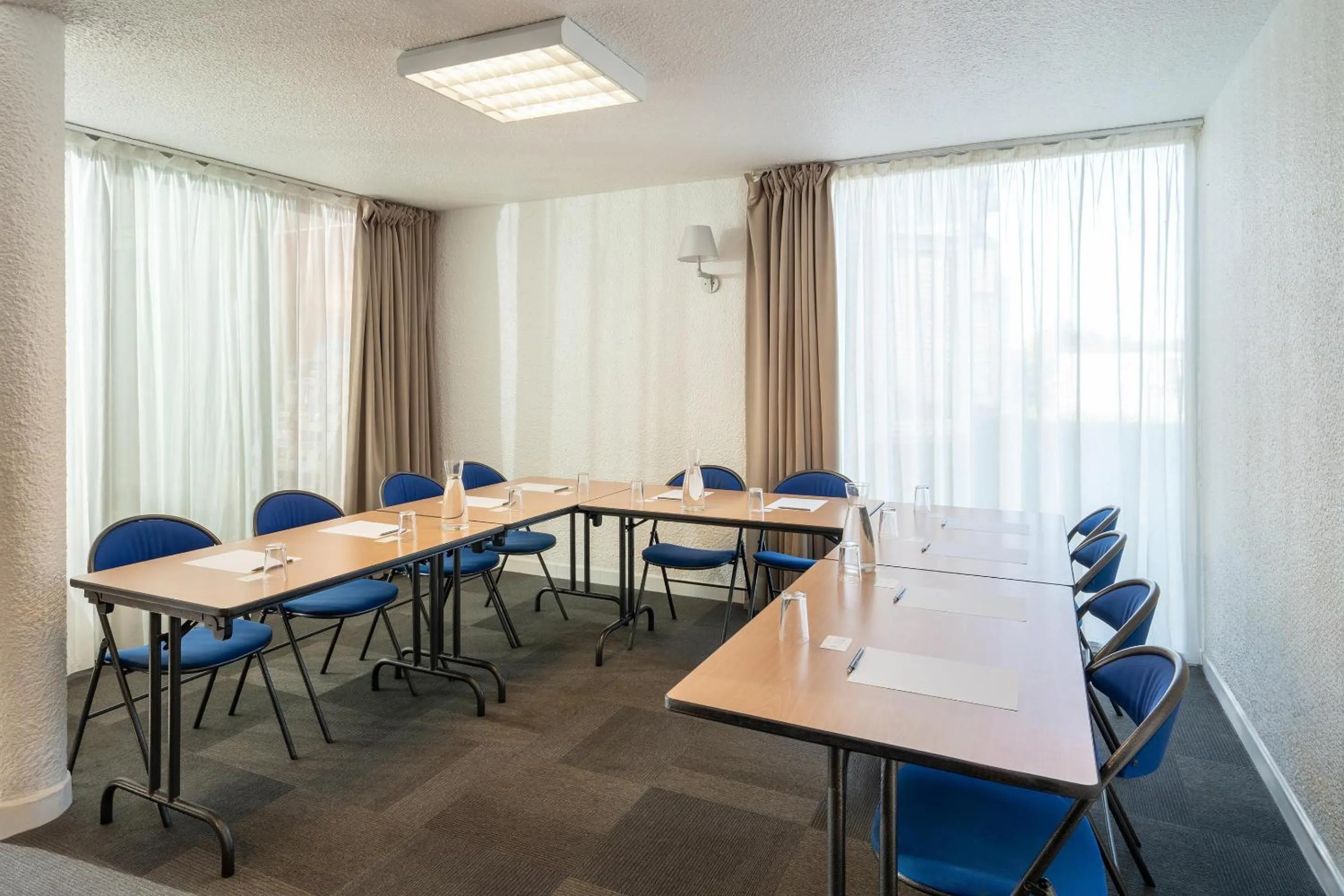 Meeting/conference room in Sure Hotel by Best Western Valence Nord-Restaurant