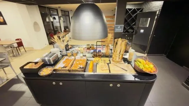 Breakfast in Kyriad Blois Sud - Vineuil