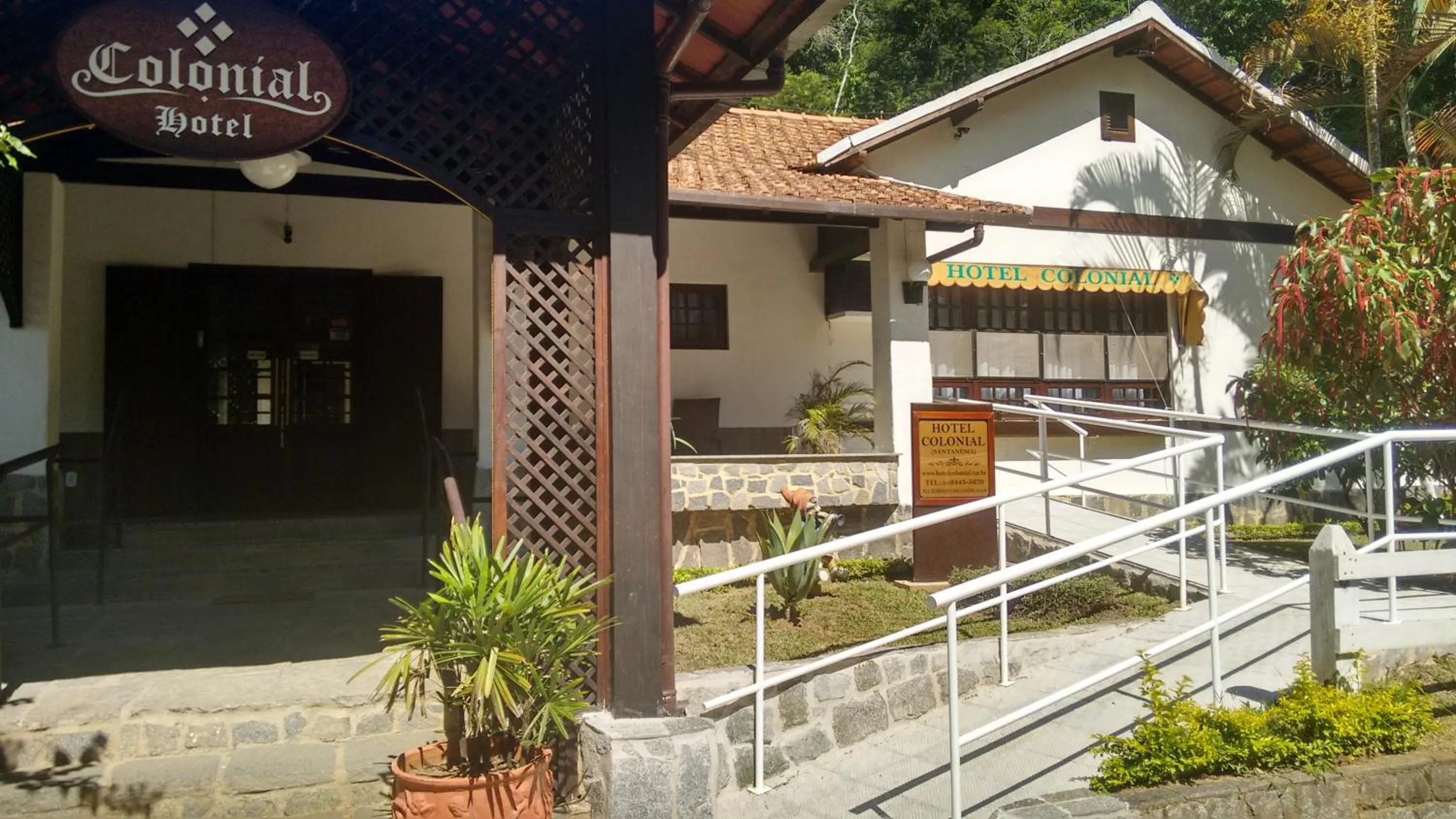 Facade/entrance in Hotel Colonial