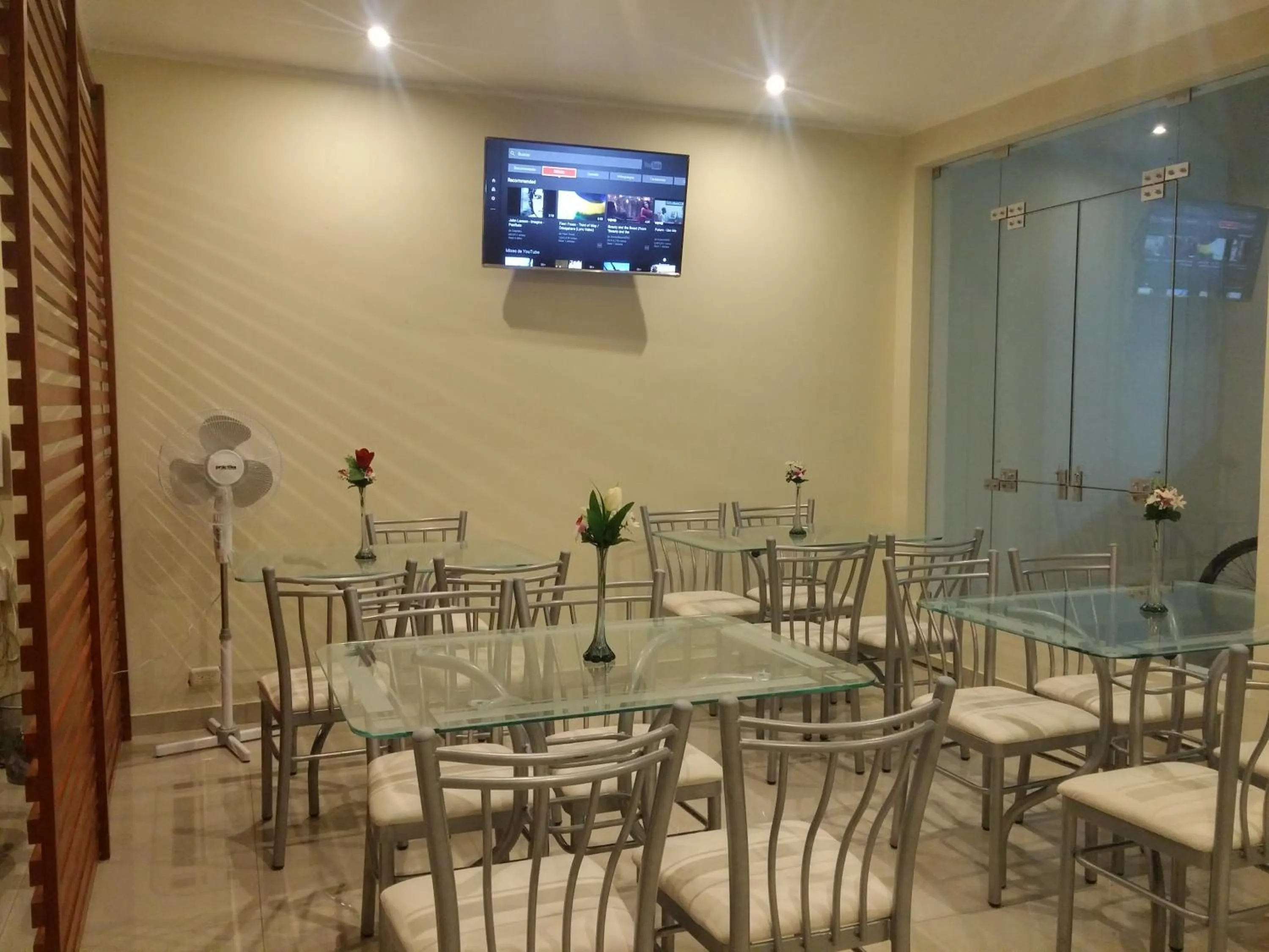 Dining area in PiscoMar Peru