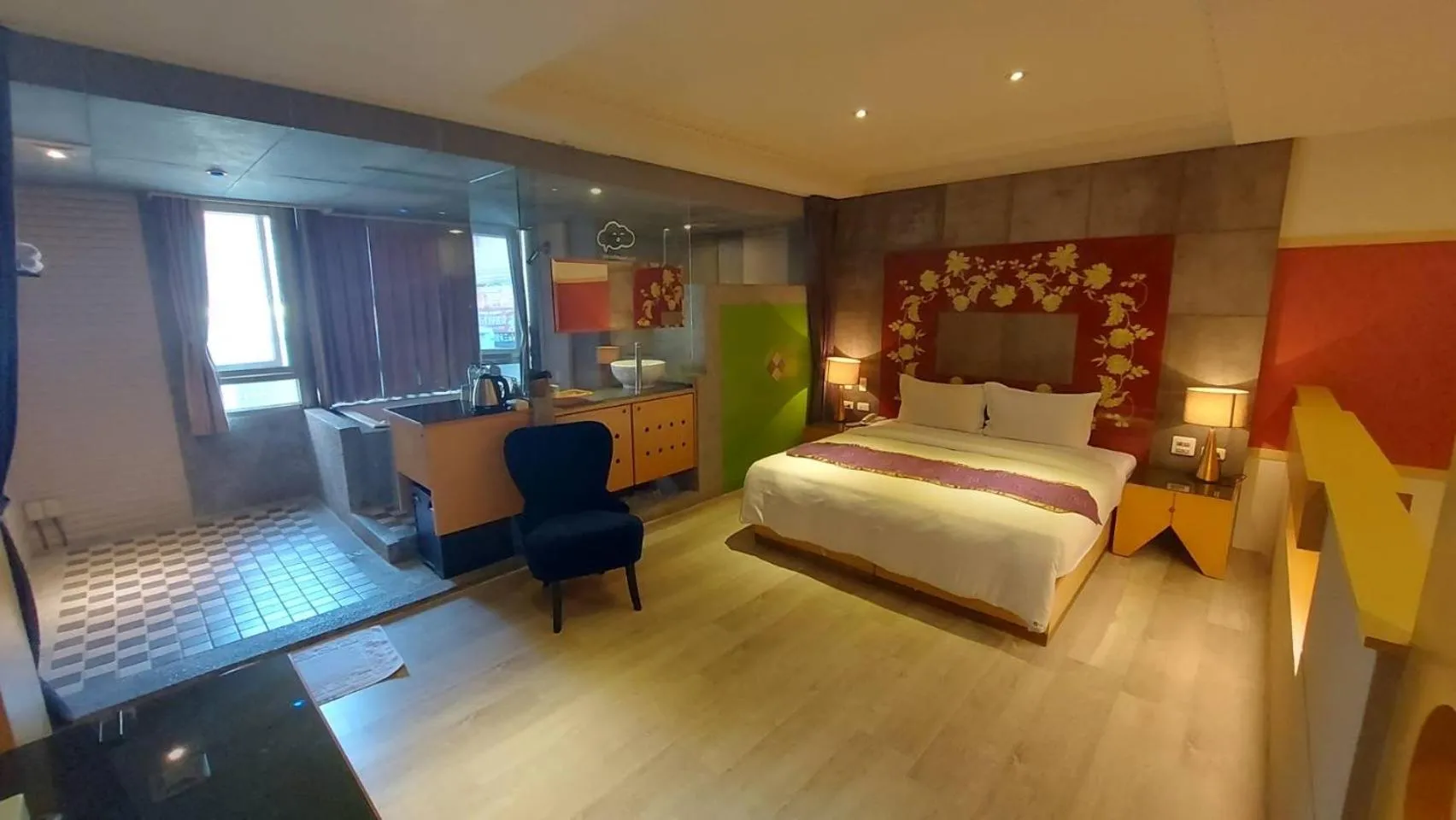Bed in Jungle City Motel