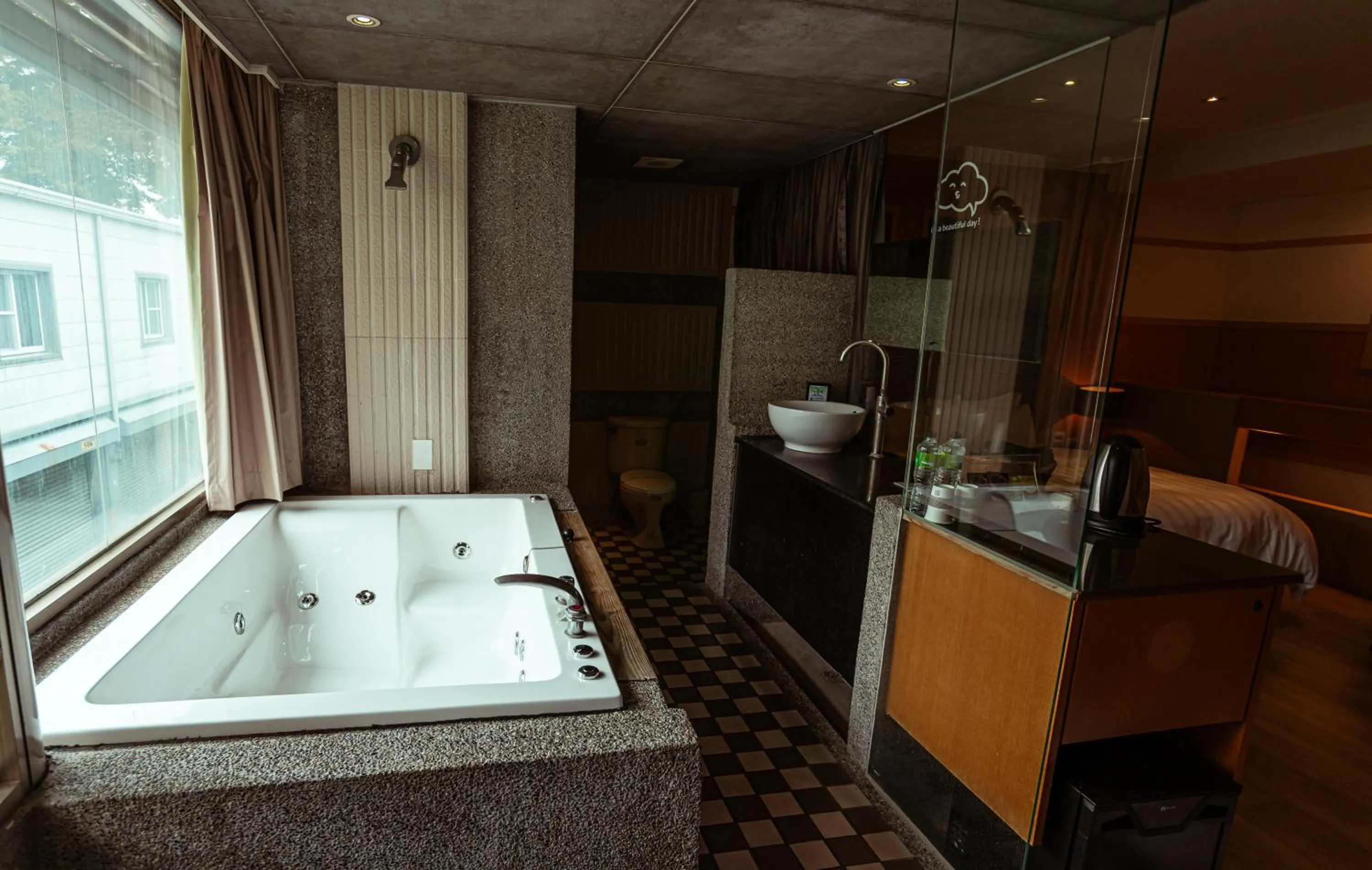 Jungle City Motel