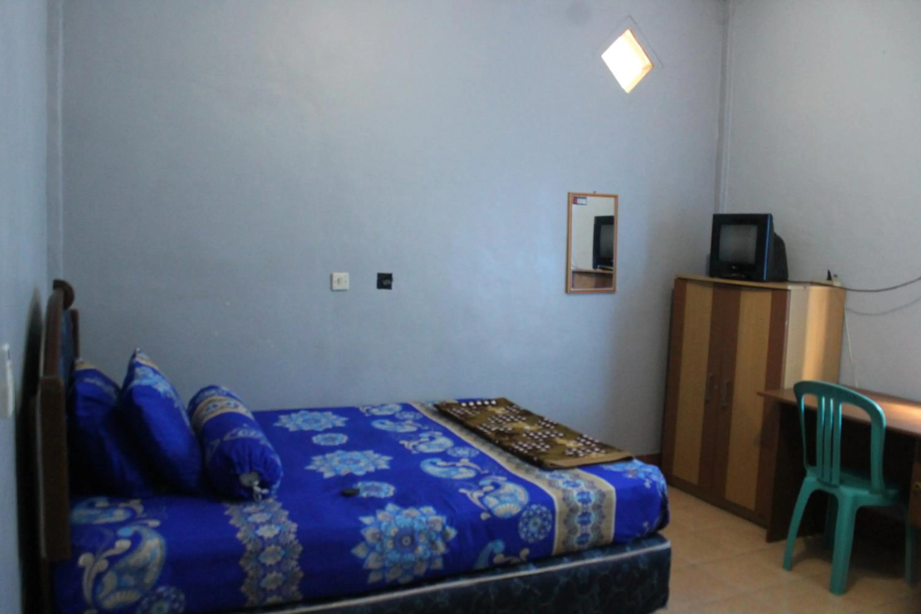 Photo of the whole room, Bed in Penginapan Artha