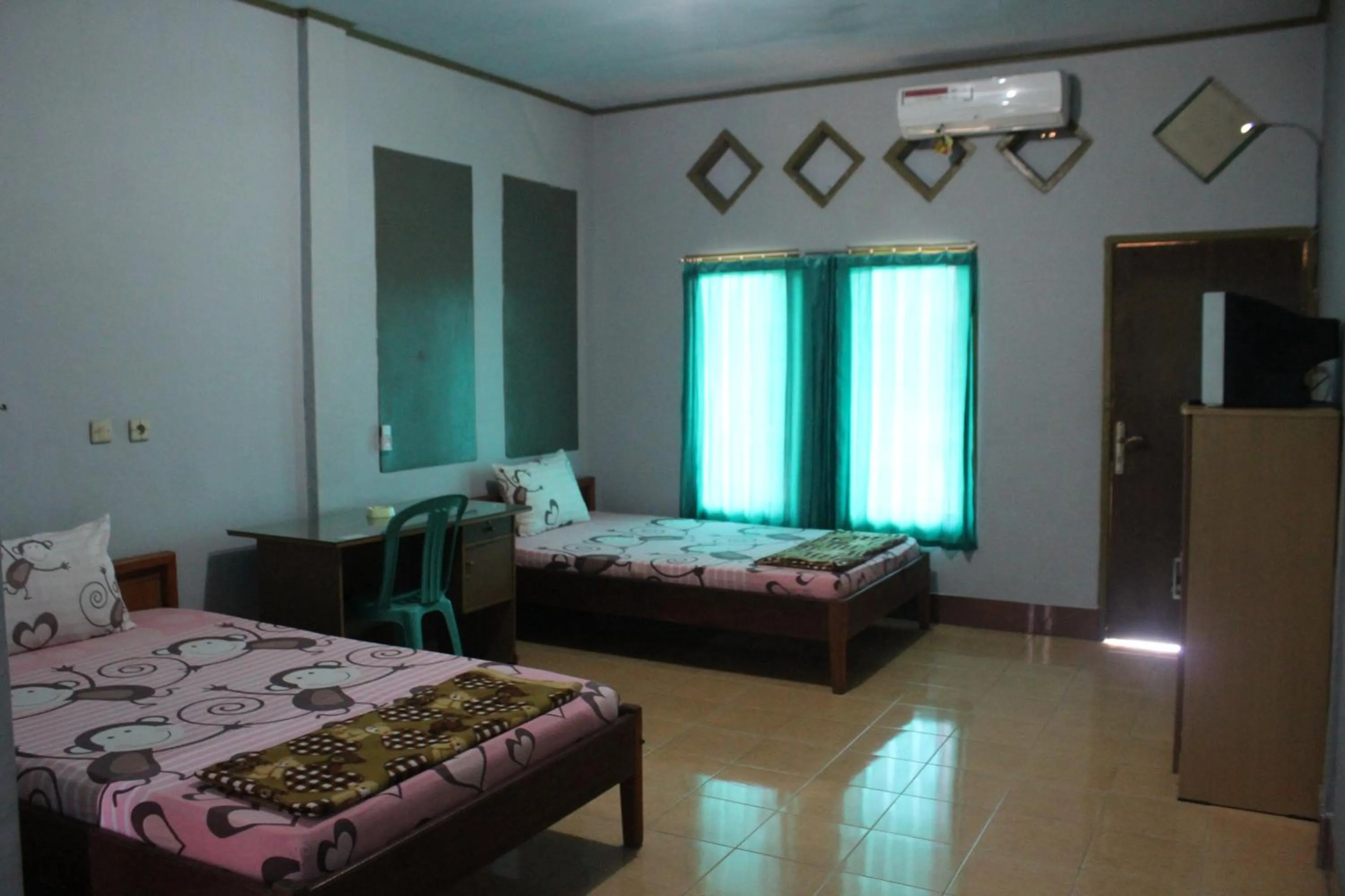 Decorative detail, Bed in Penginapan Artha