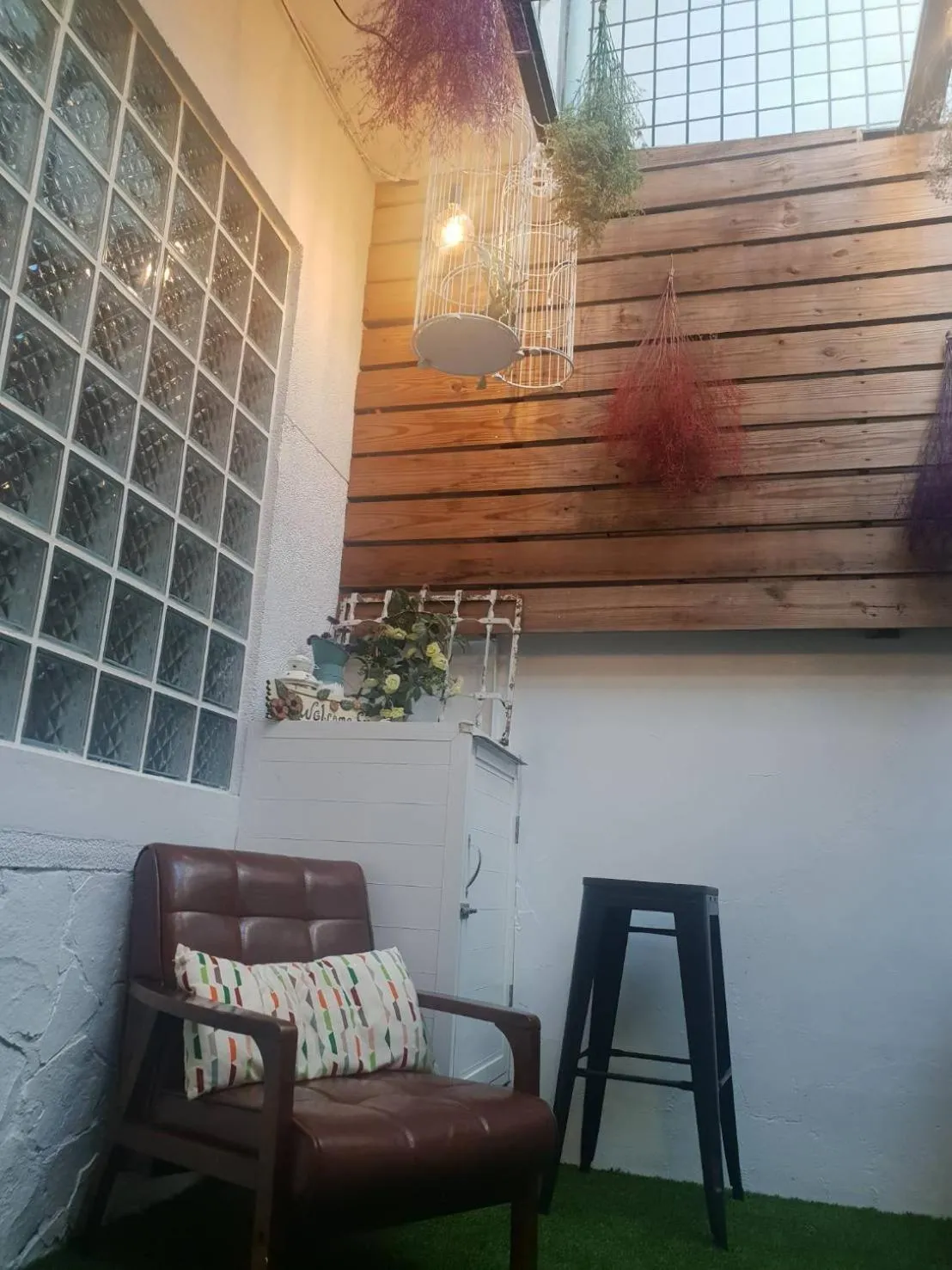 Seating area in Tainan Little Day