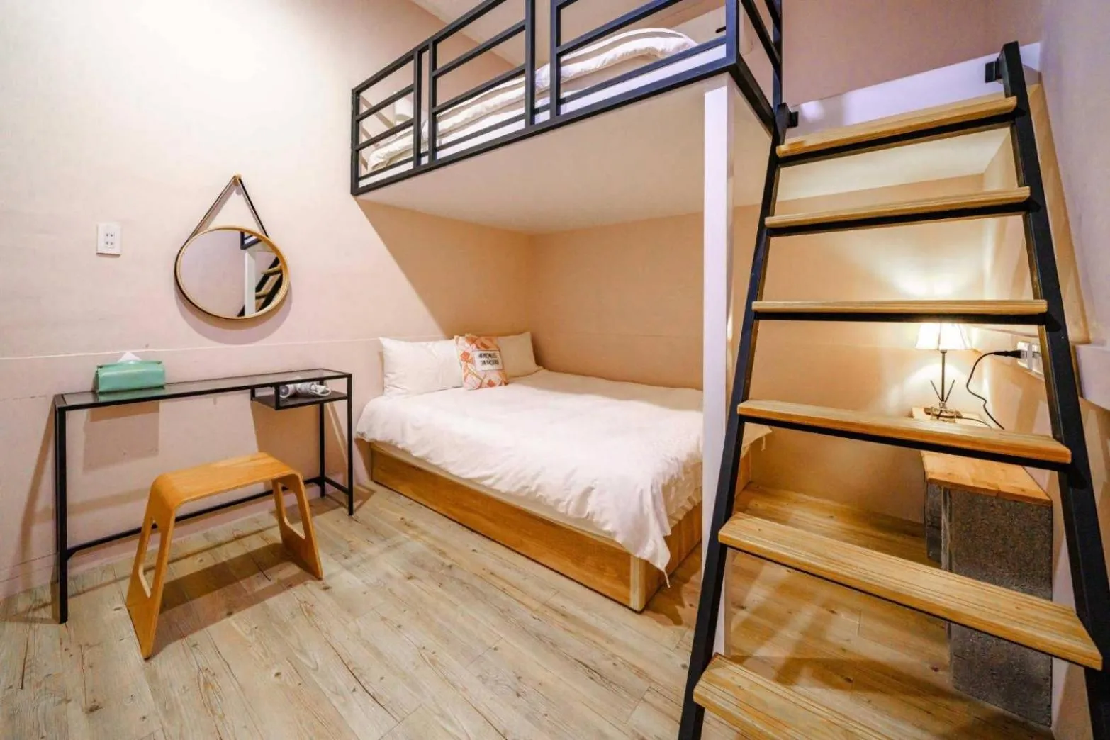 Bed in Tainan Little Day