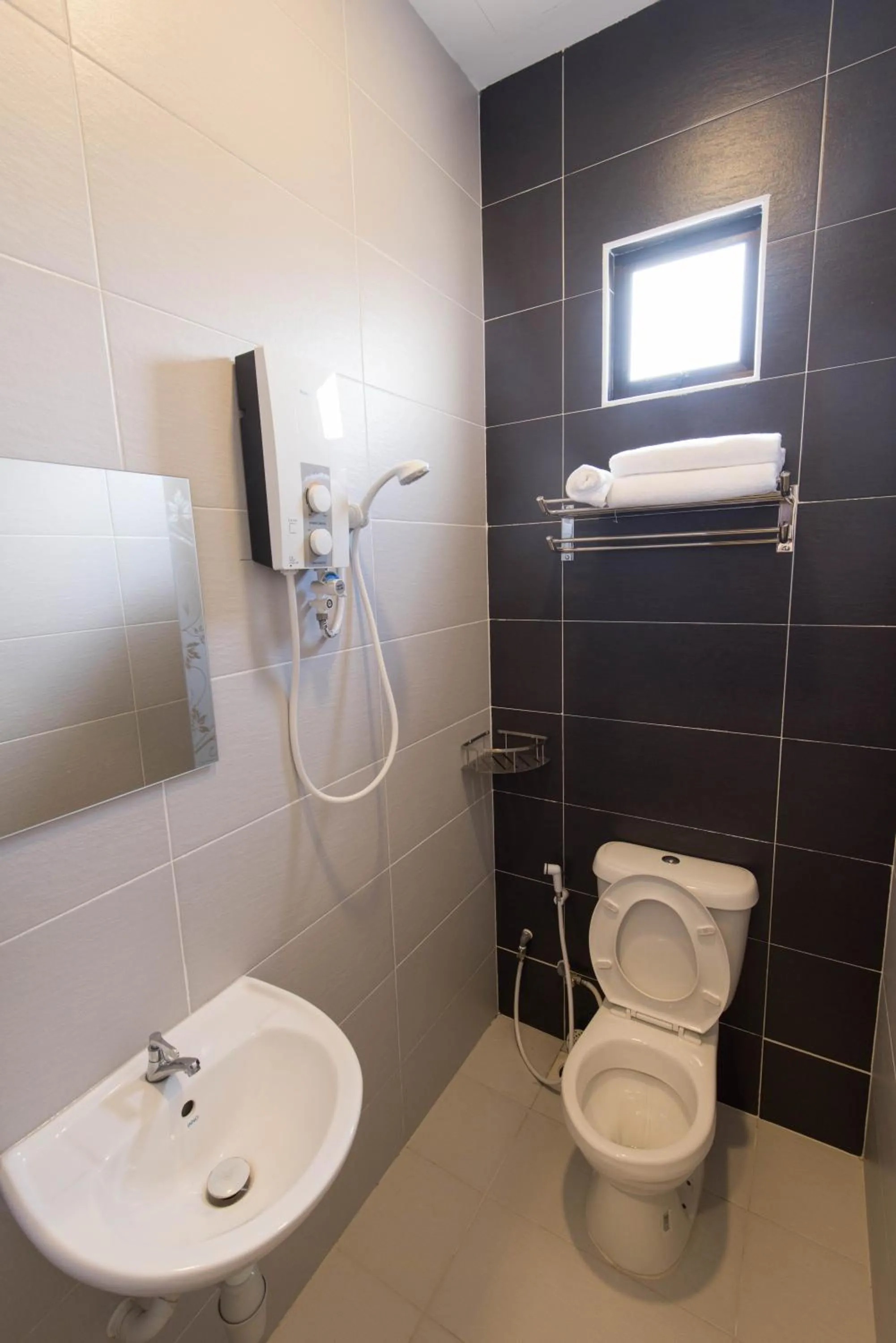 Bathroom in HomeStay 21 Hotel