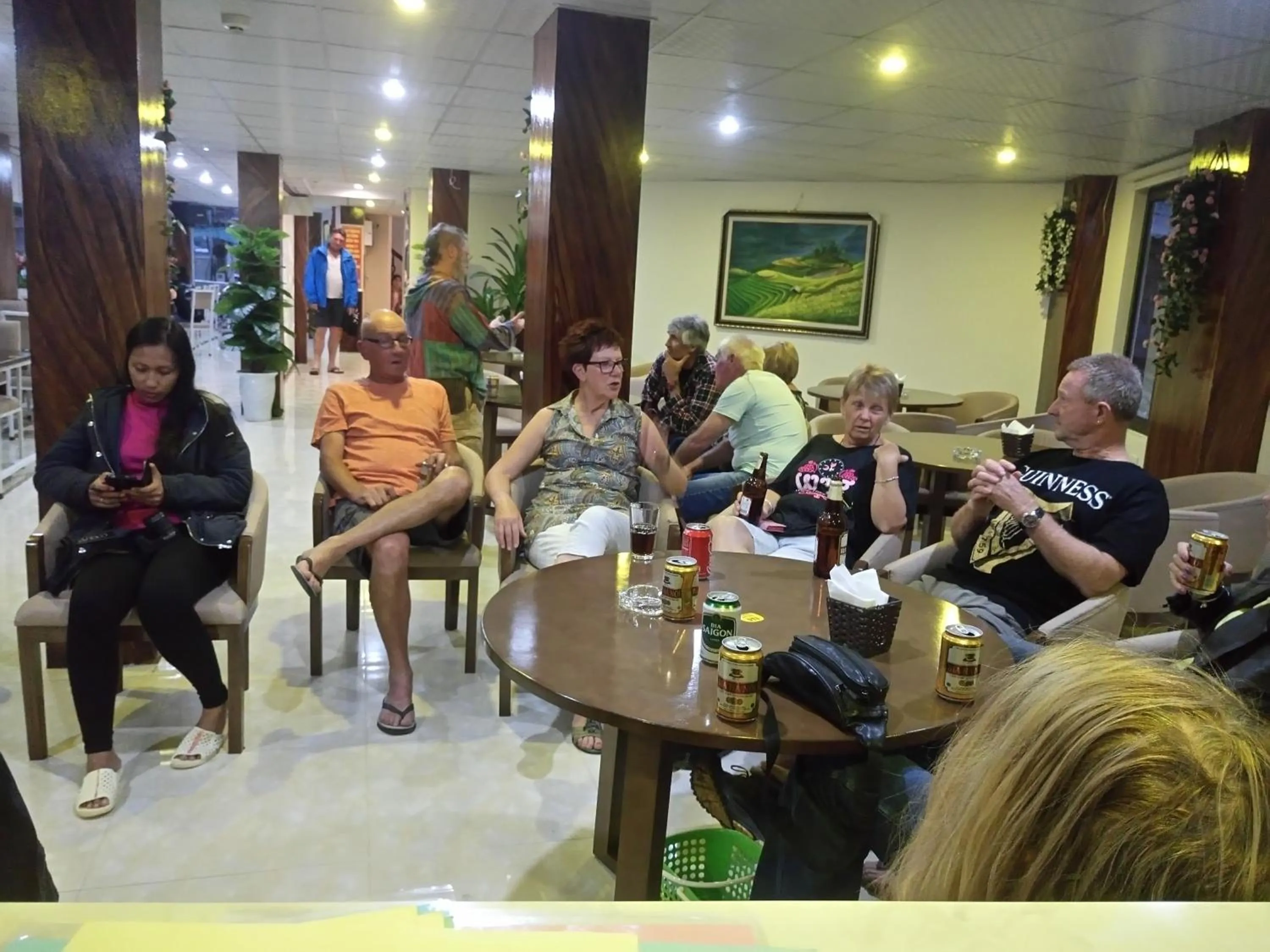 Evening entertainment in Hoang Ngoc Hotel