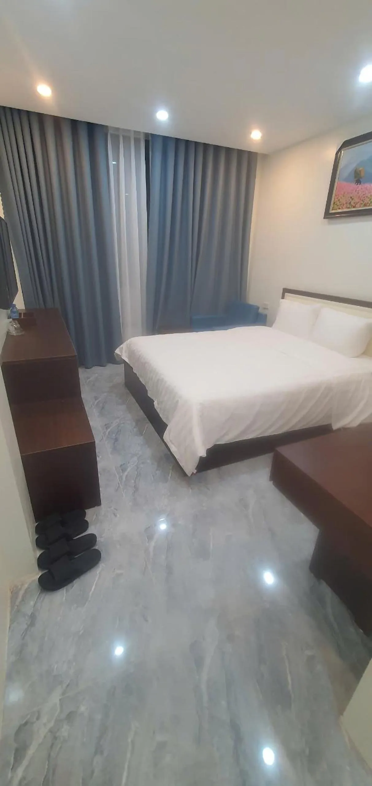 Bed in Hoang Ngoc Hotel