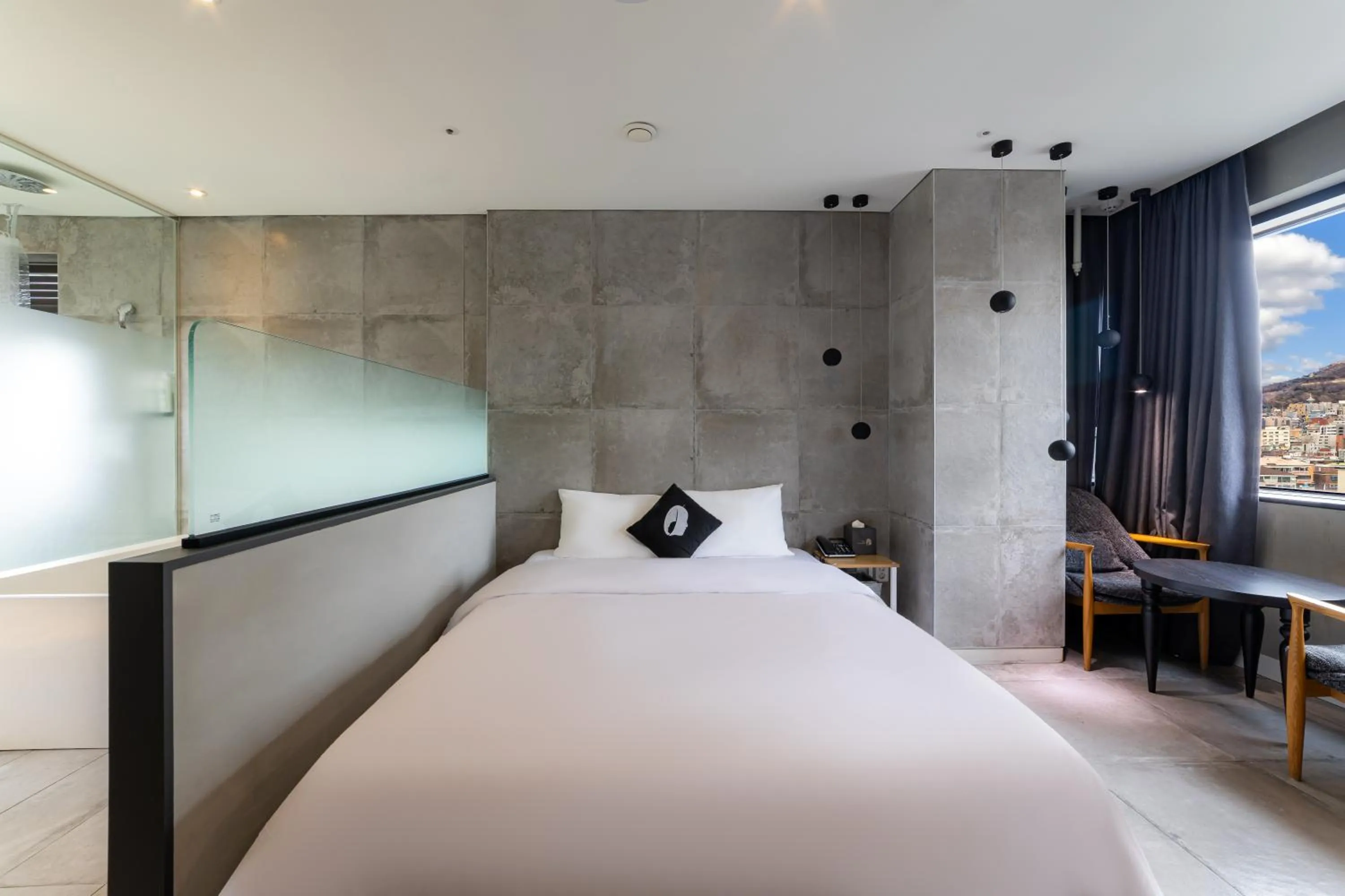 Bed in Hotel The Designers Seoul Station