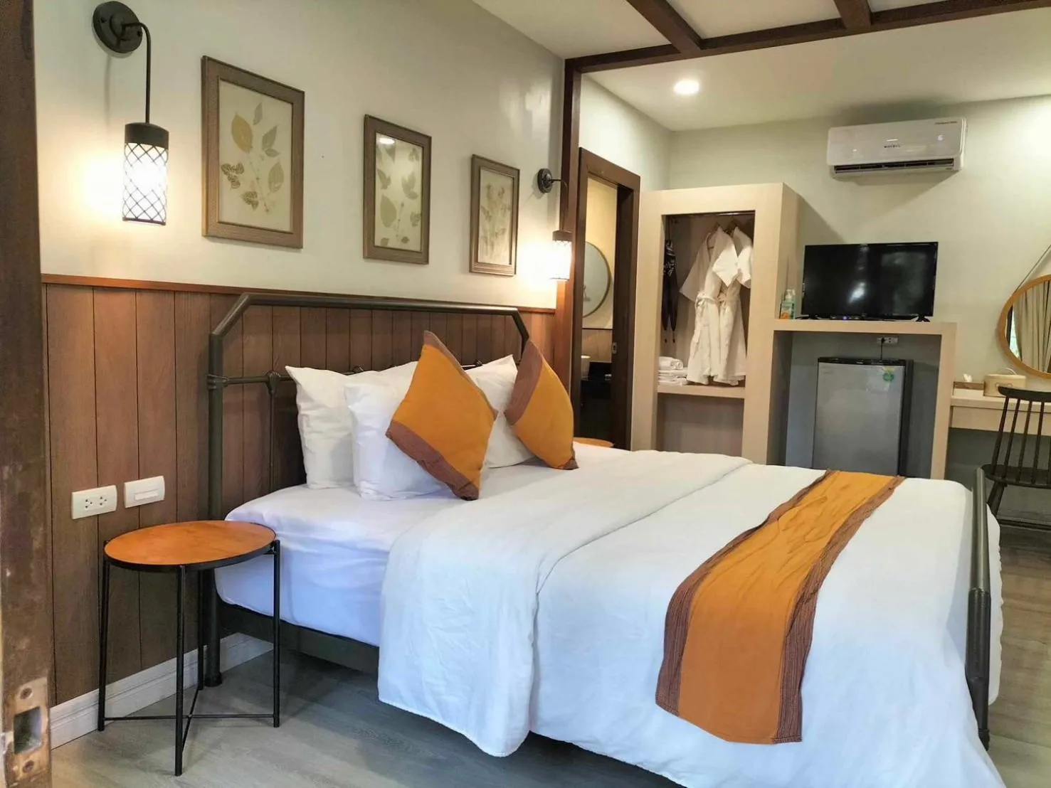 Bed in Wanathara Resort