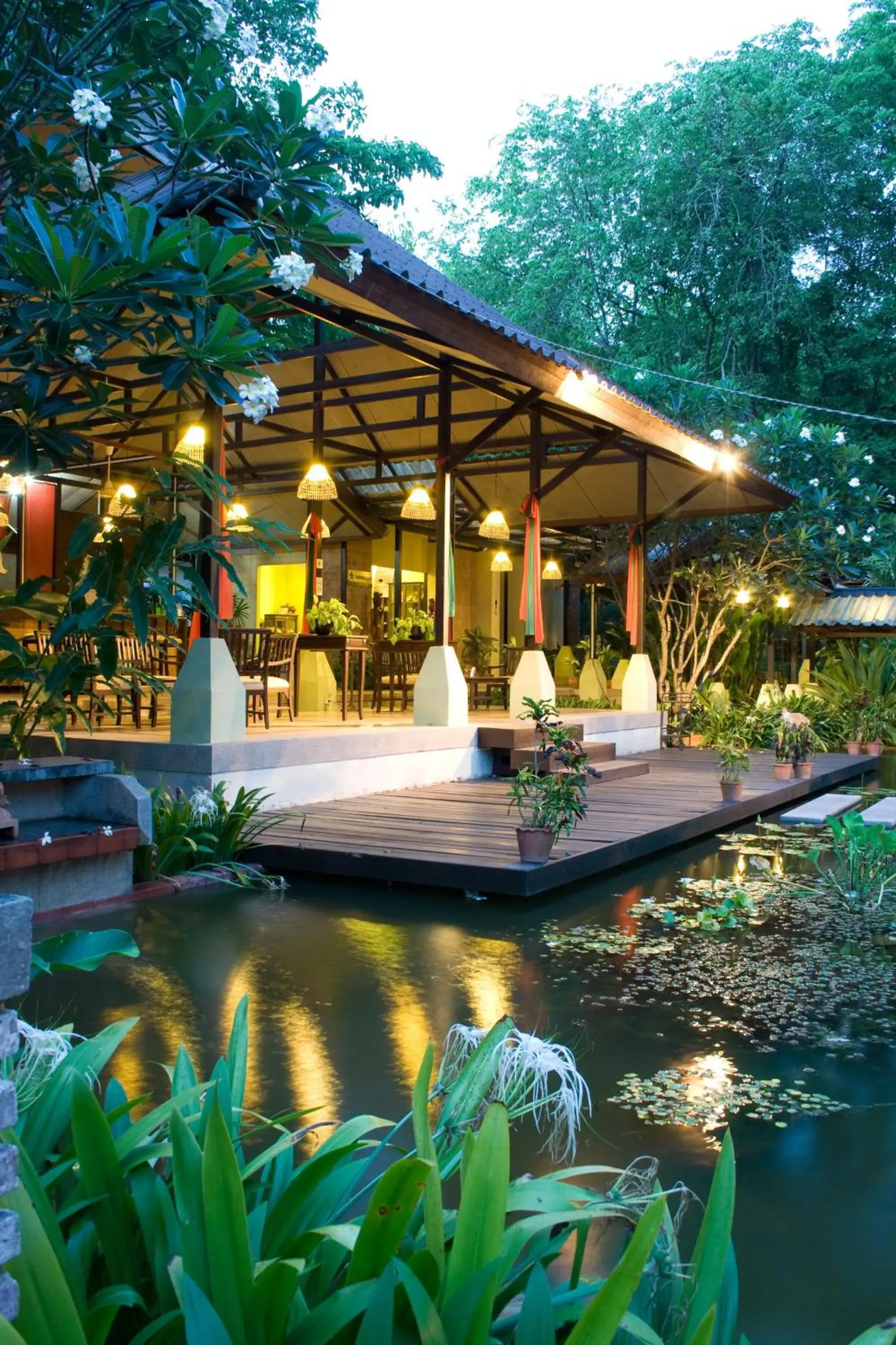 Restaurant/places to eat in Wanathara Resort Restaurant/places to eat in Wanathara Resort