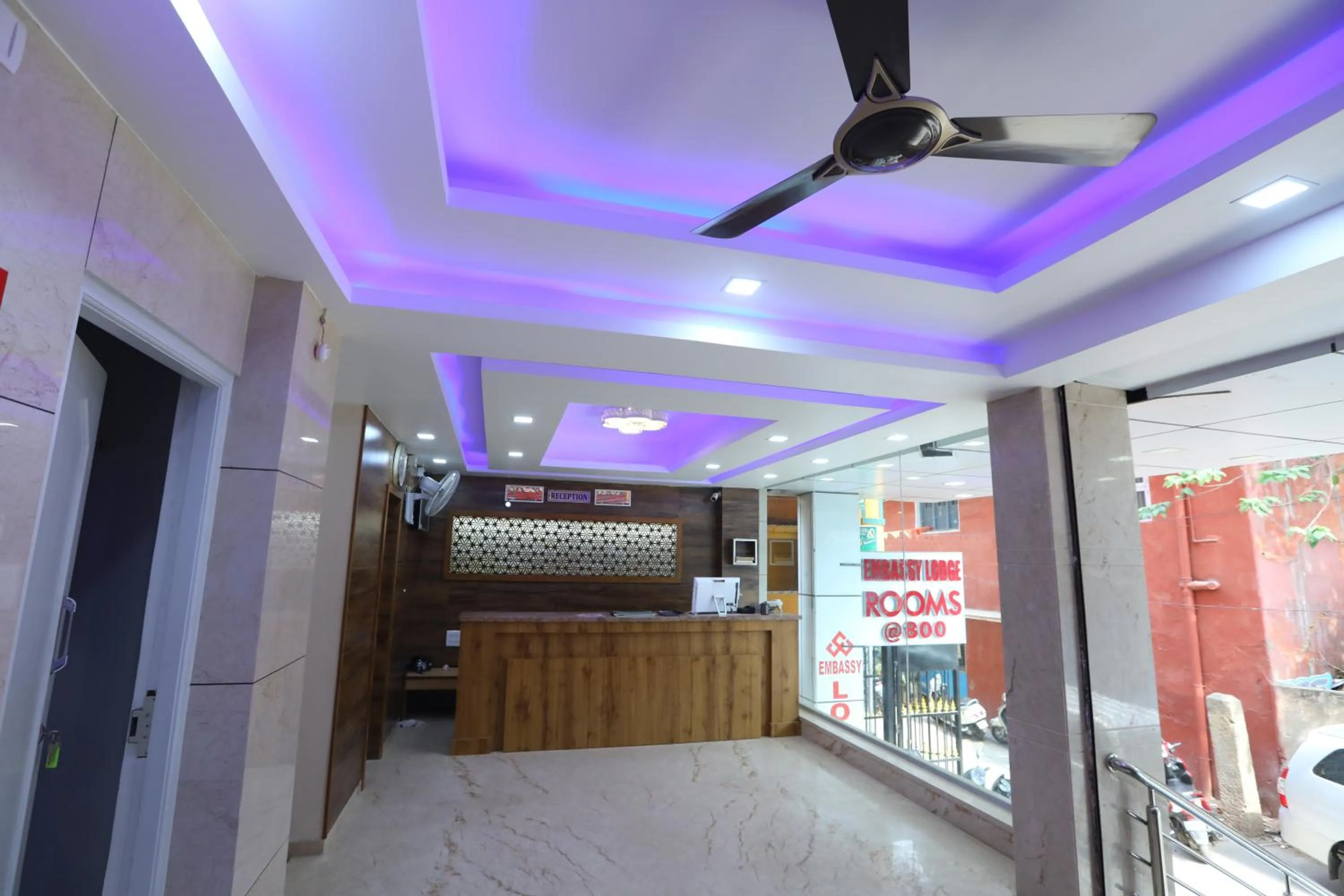 Lobby or reception in Hotel Embassy