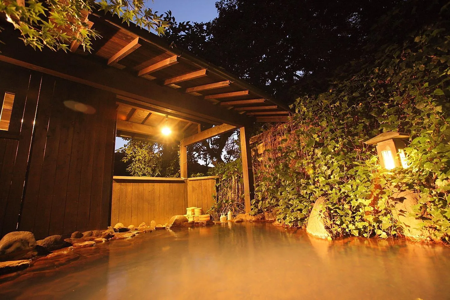 Hot Spring Bath in Ryokan Yamanoyu
