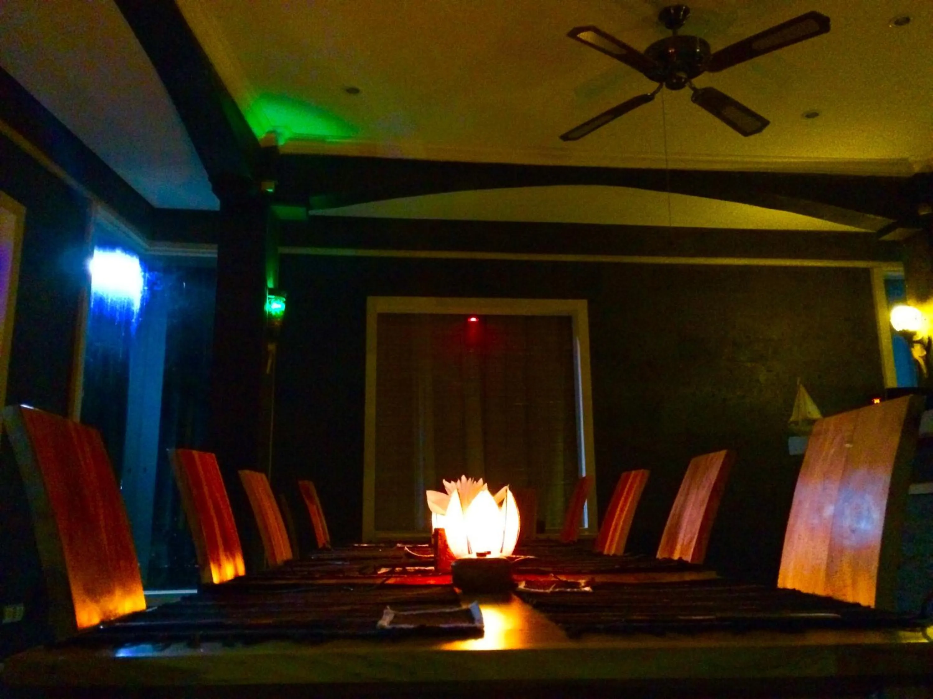 Restaurant/places to eat in Amed Romance House