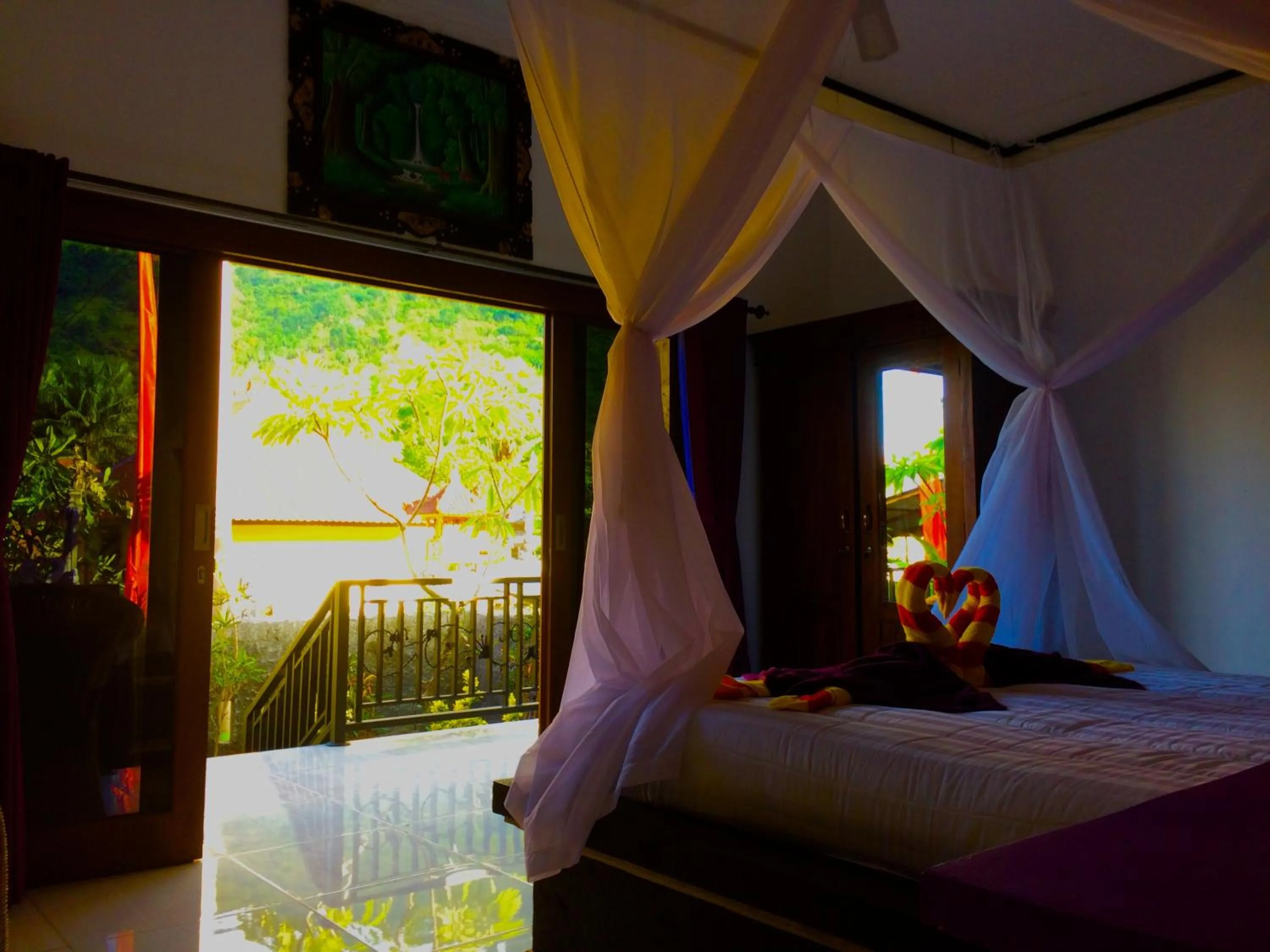 Sunrise, Bed in Amed Romance House