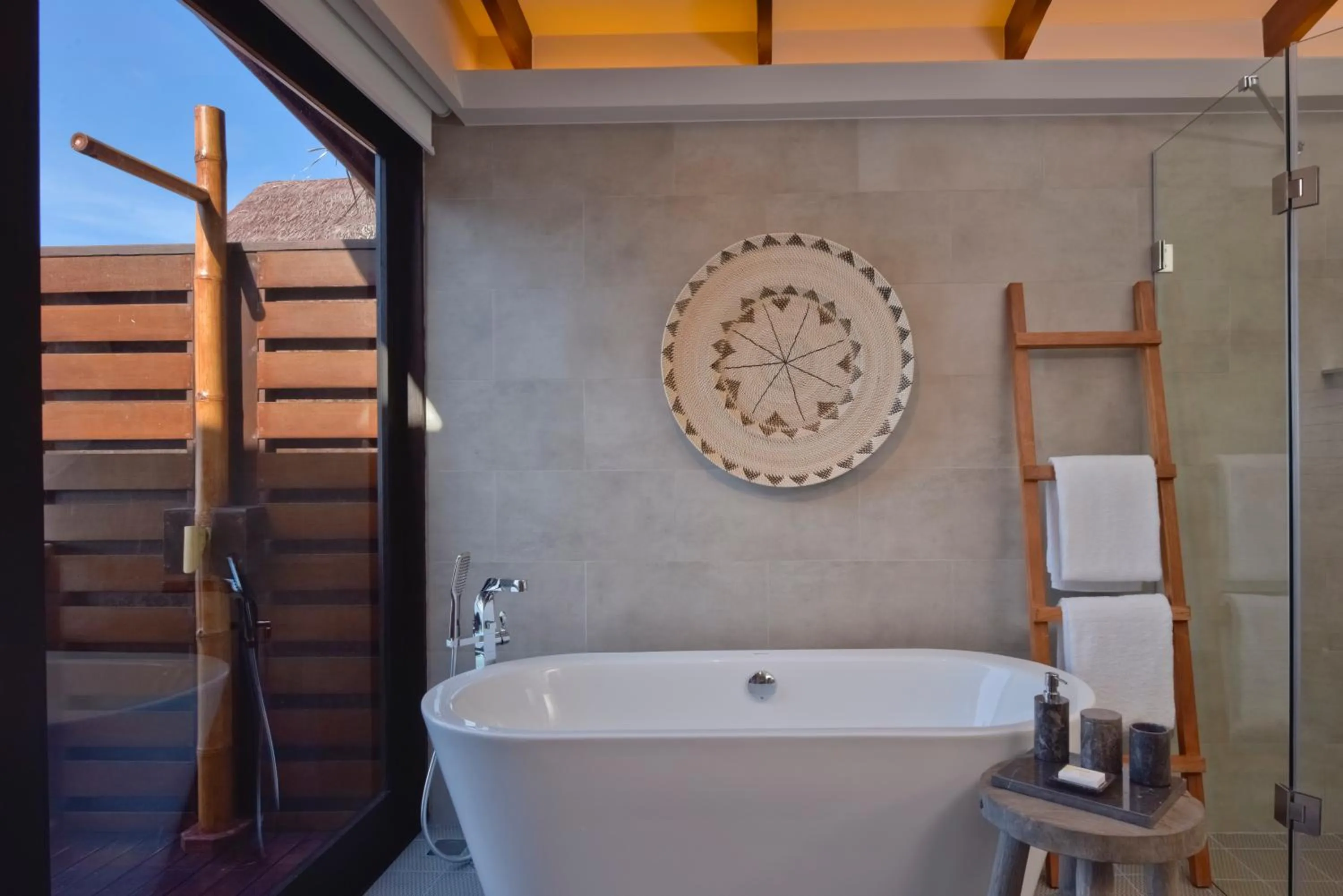 Bathroom in Grand Park Kodhipparu Maldives