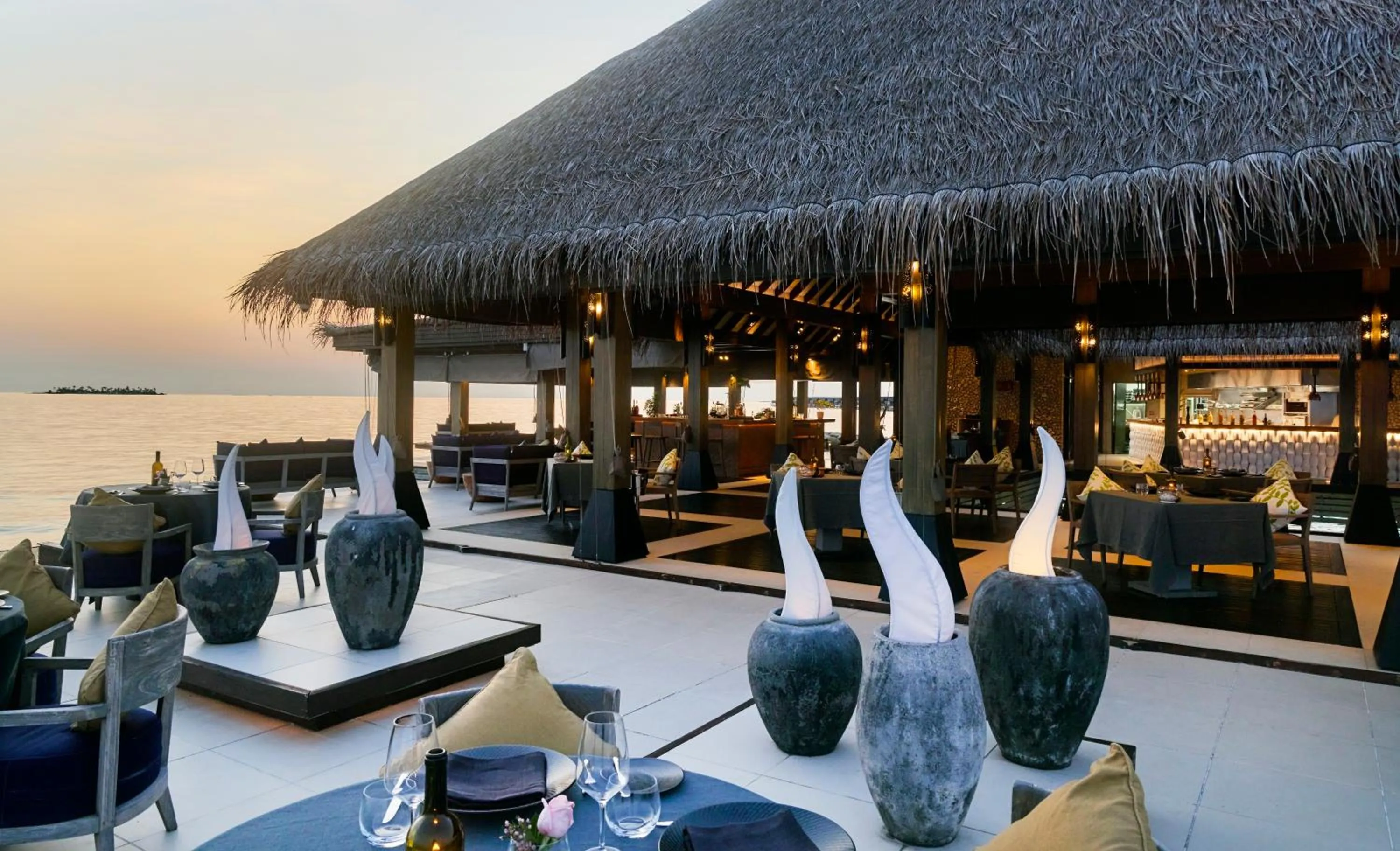 Restaurant/places to eat in Grand Park Kodhipparu Maldives