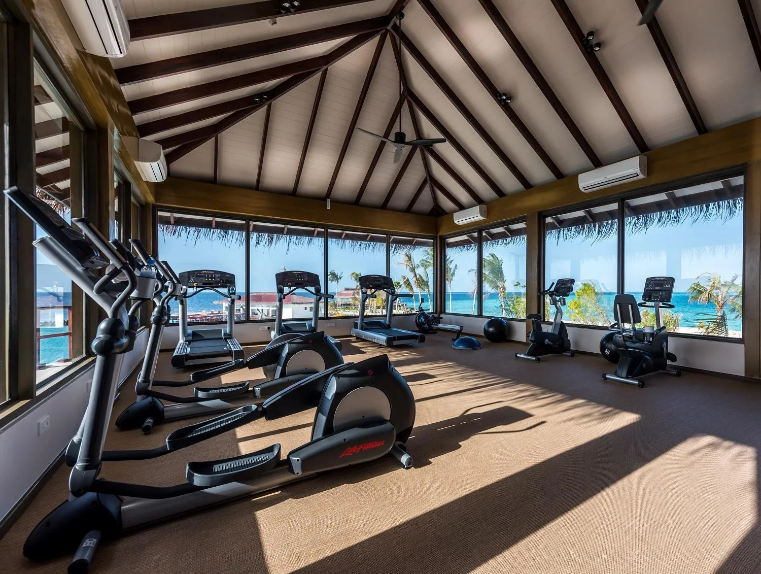 Fitness centre/facilities in Grand Park Kodhipparu Maldives