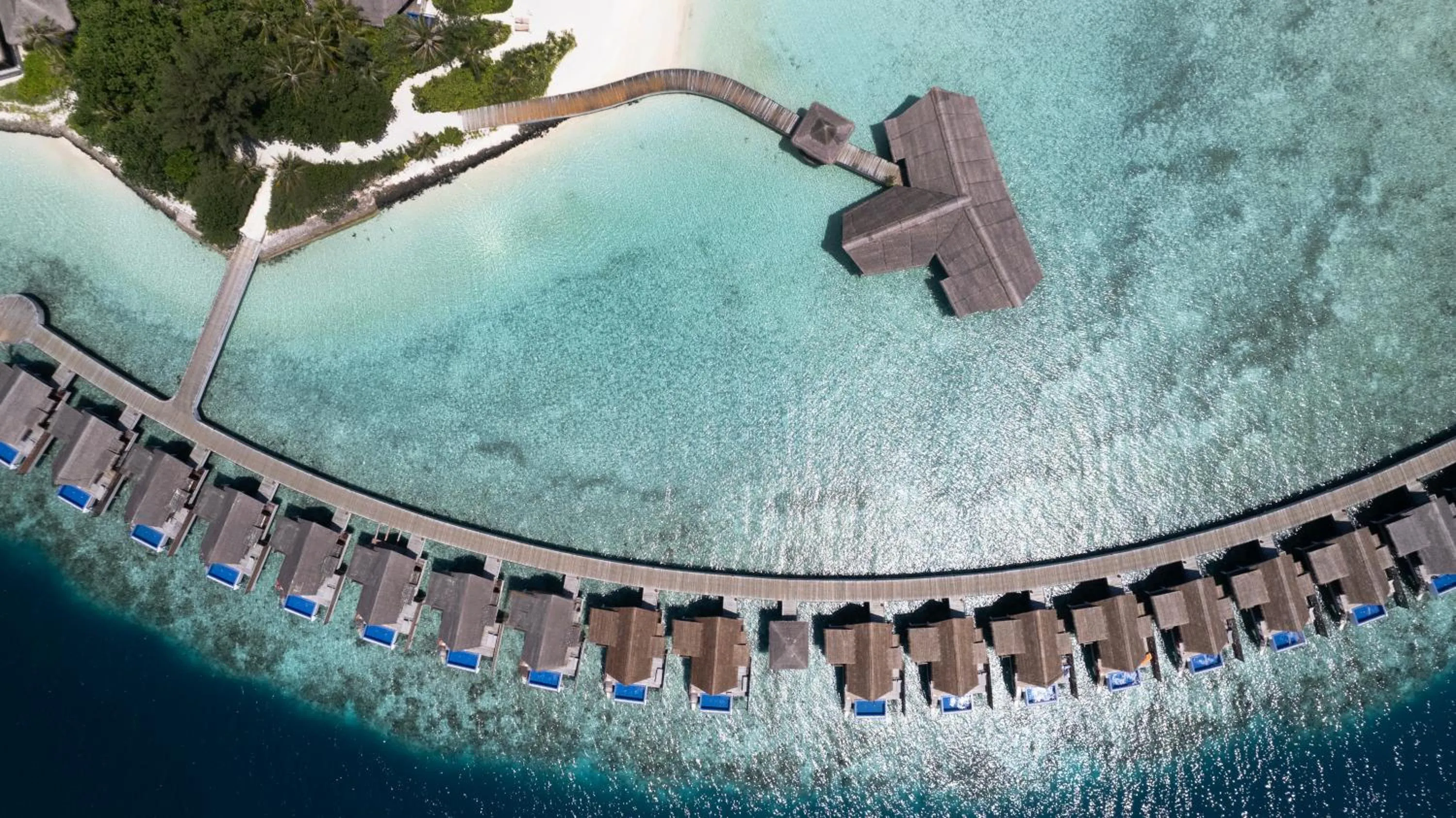 Area and facilities in Grand Park Kodhipparu Maldives