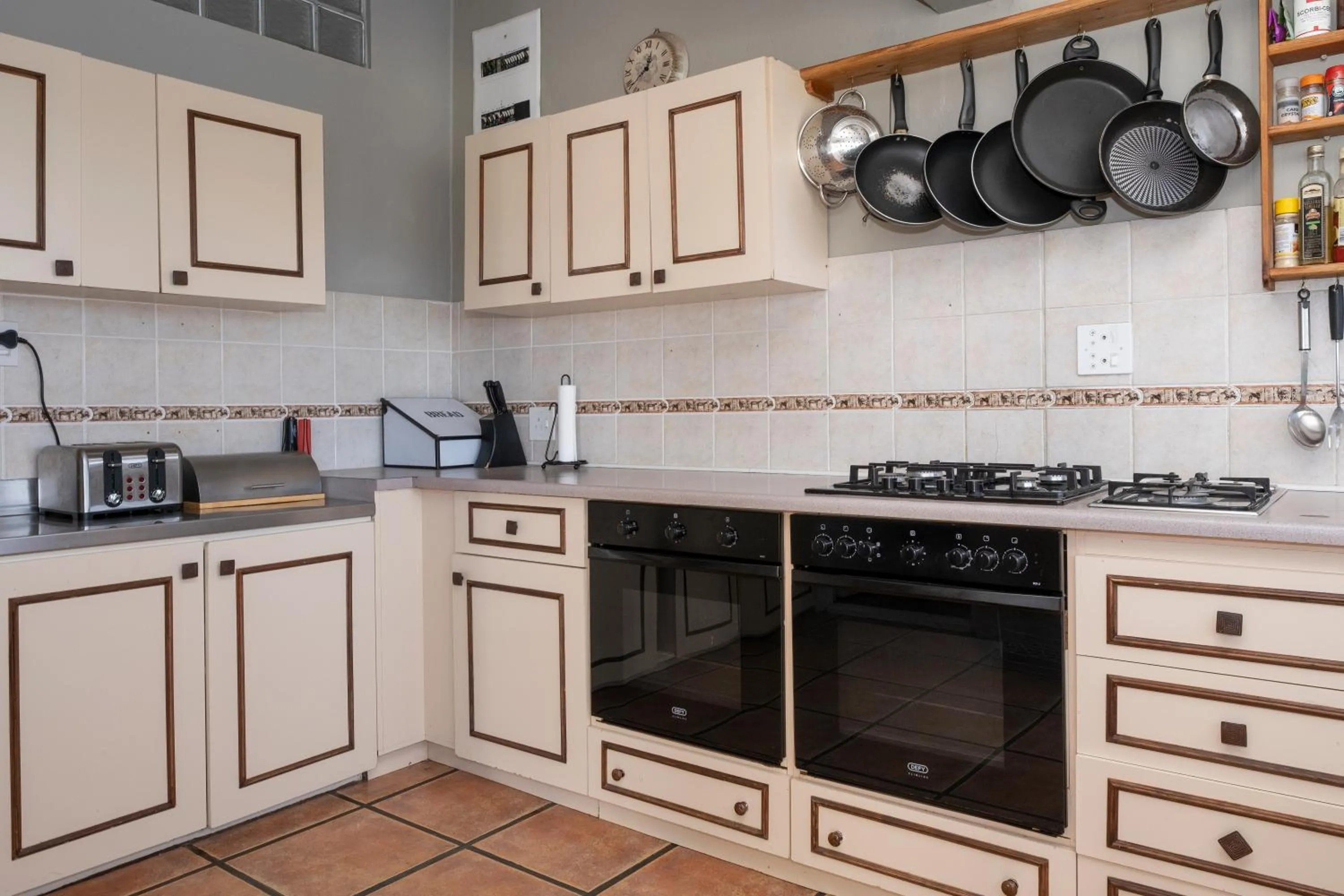 Coffee/tea facilities in Fairhill Nature Reserve and Guest House