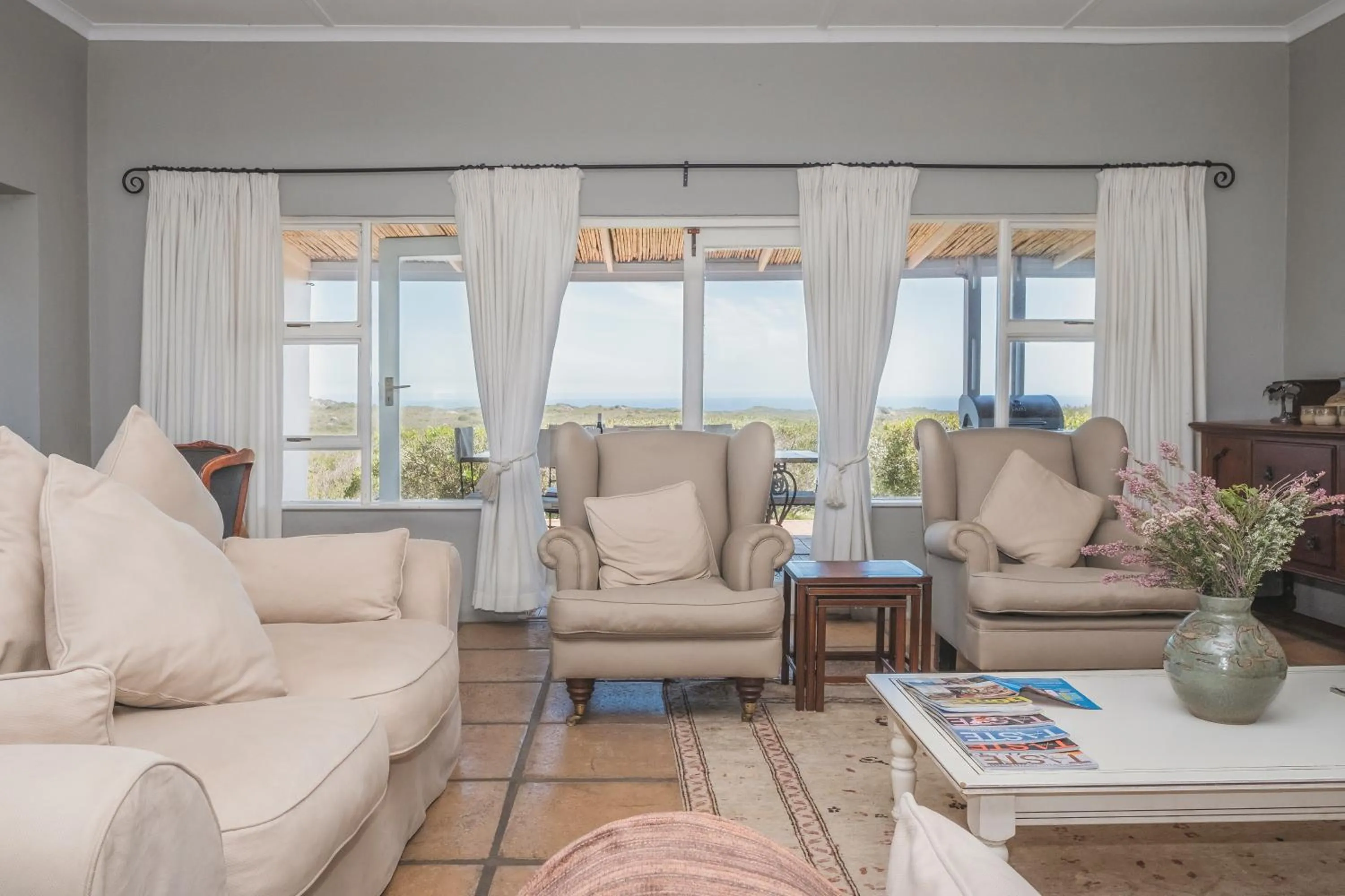 Living room in Fairhill Nature Reserve and Guest House