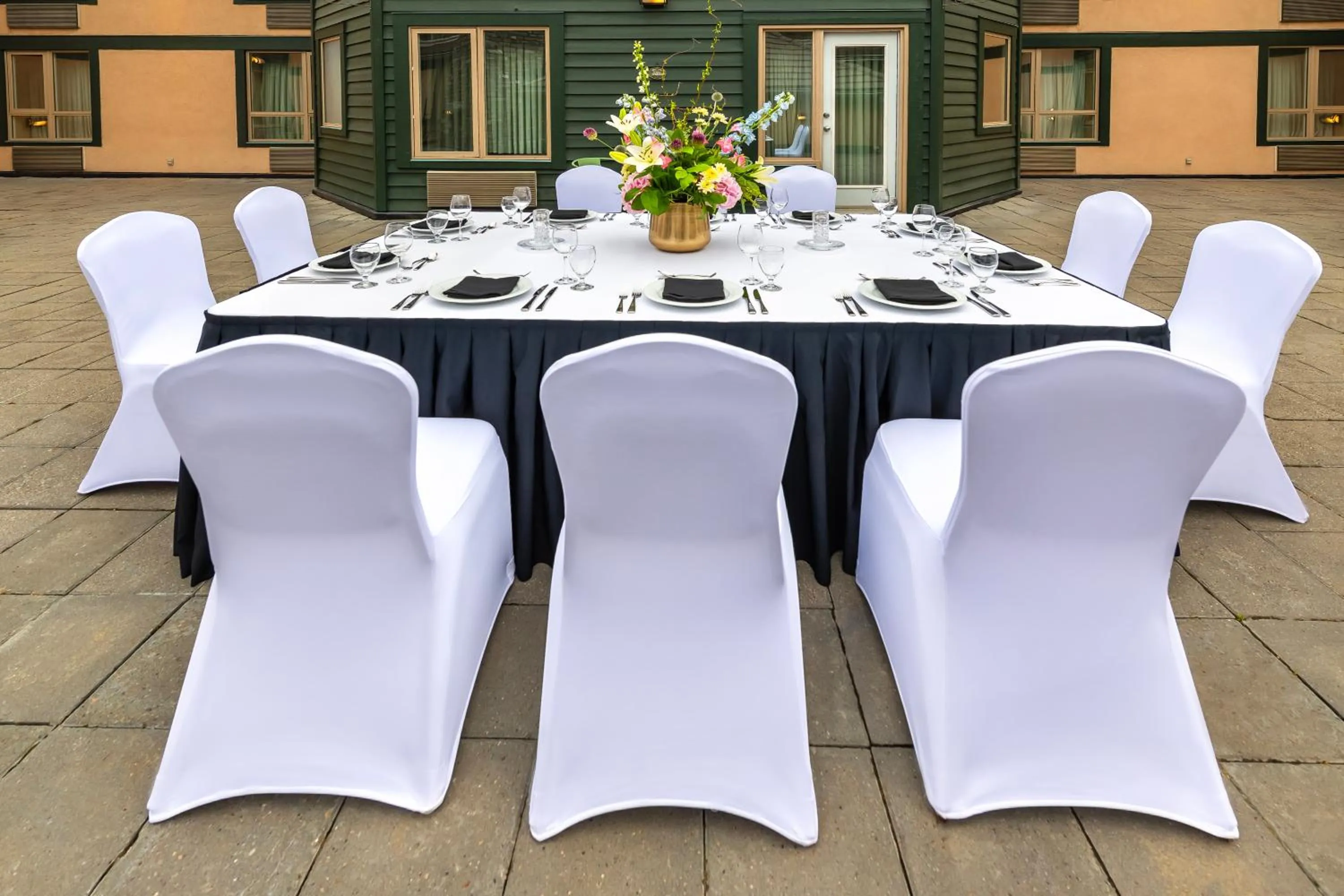 Balcony/Terrace in Royal Canadian Lodge