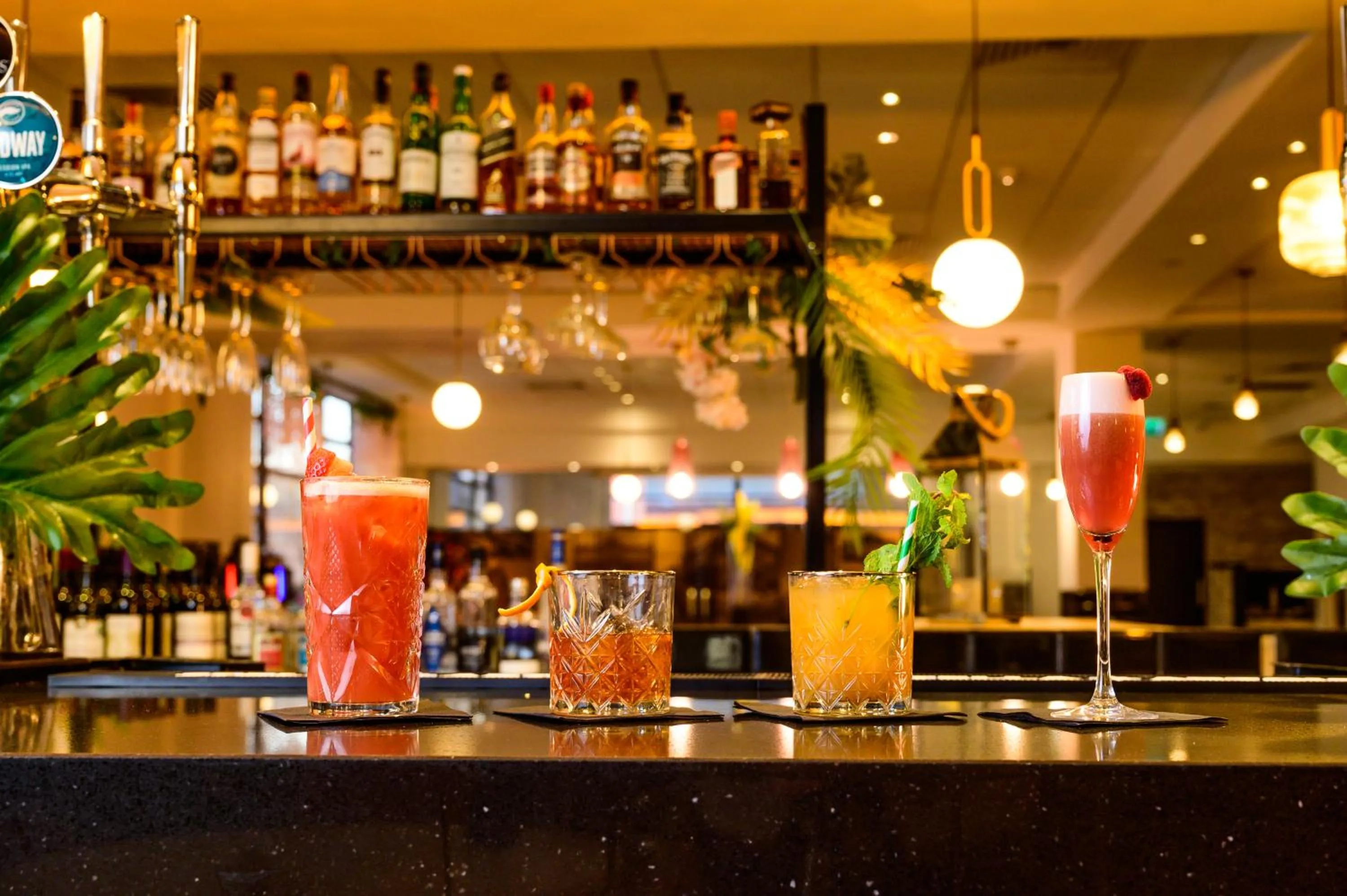 Lounge or bar in Novotel Birmingham Centre