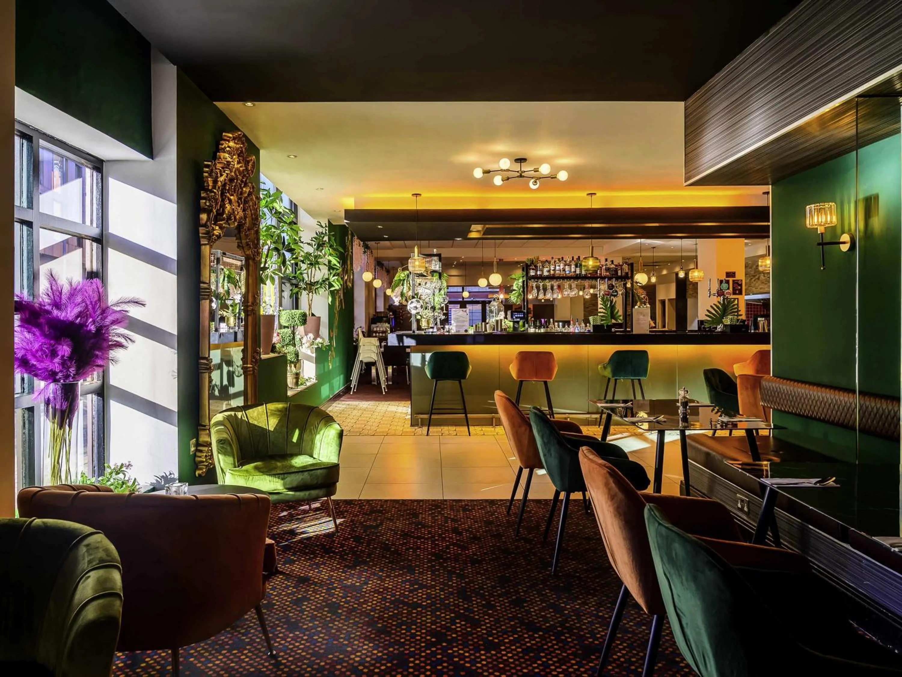 Lounge or bar in Novotel Birmingham Centre