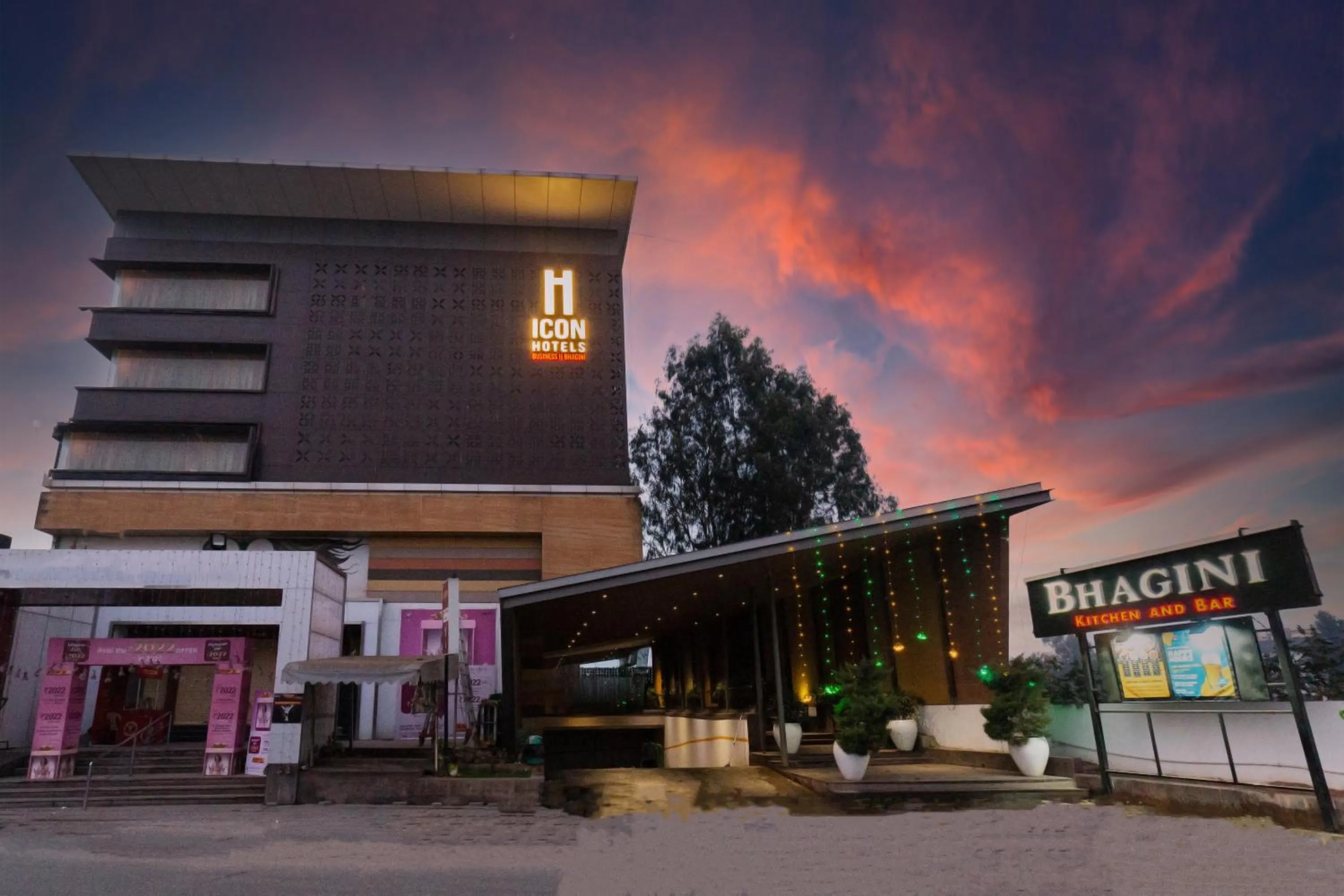 Property building in Icon Business Hotel by Bhagini