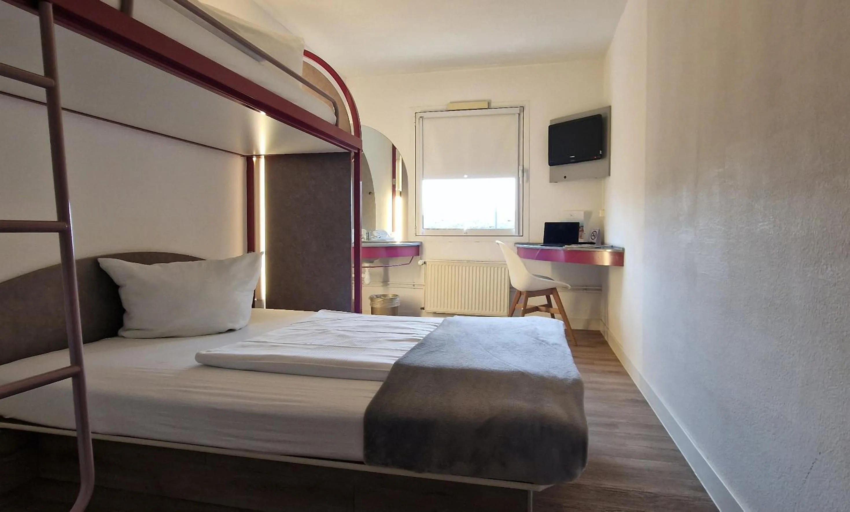 Photo of the whole room, Bed in Hotel K1 Nohra - bei Weimar