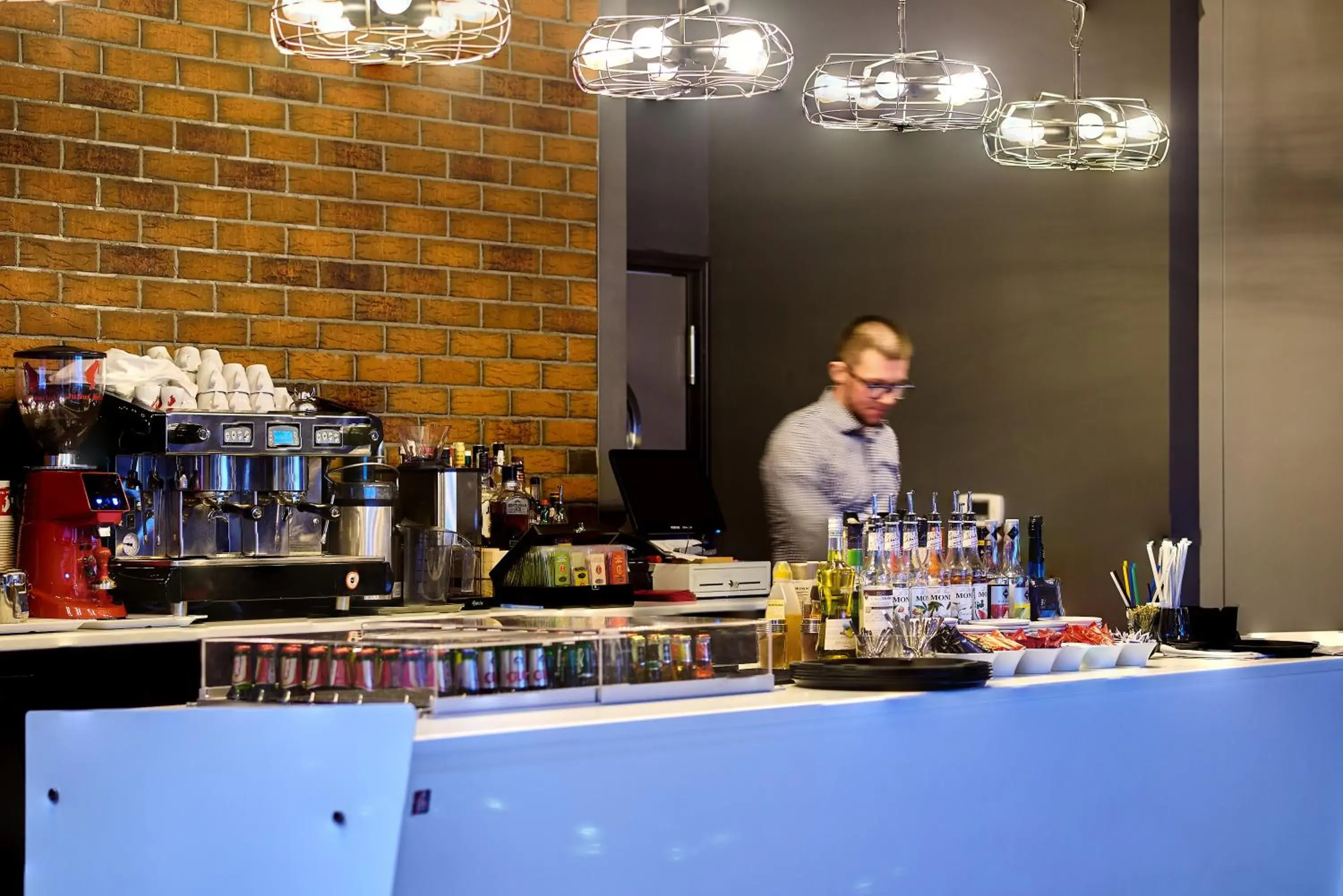 Lounge or bar in ibis Styles Arad Lounge or bar in ibis Styles Arad