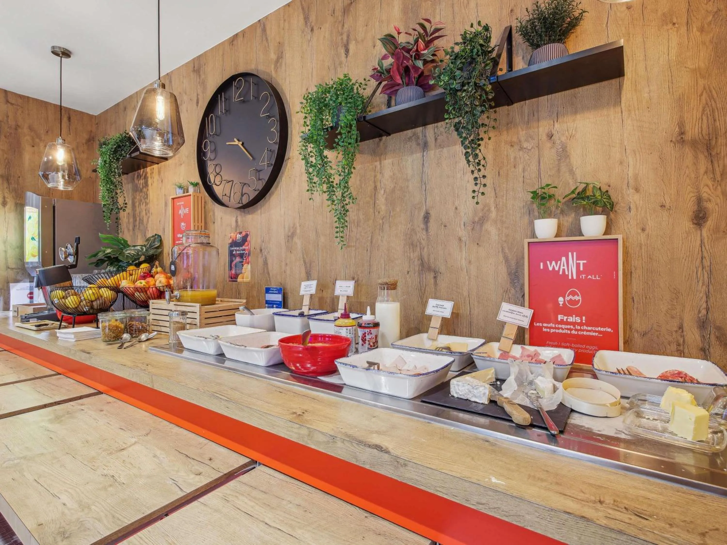 Breakfast in ibis Saint Germain en Laye Centre