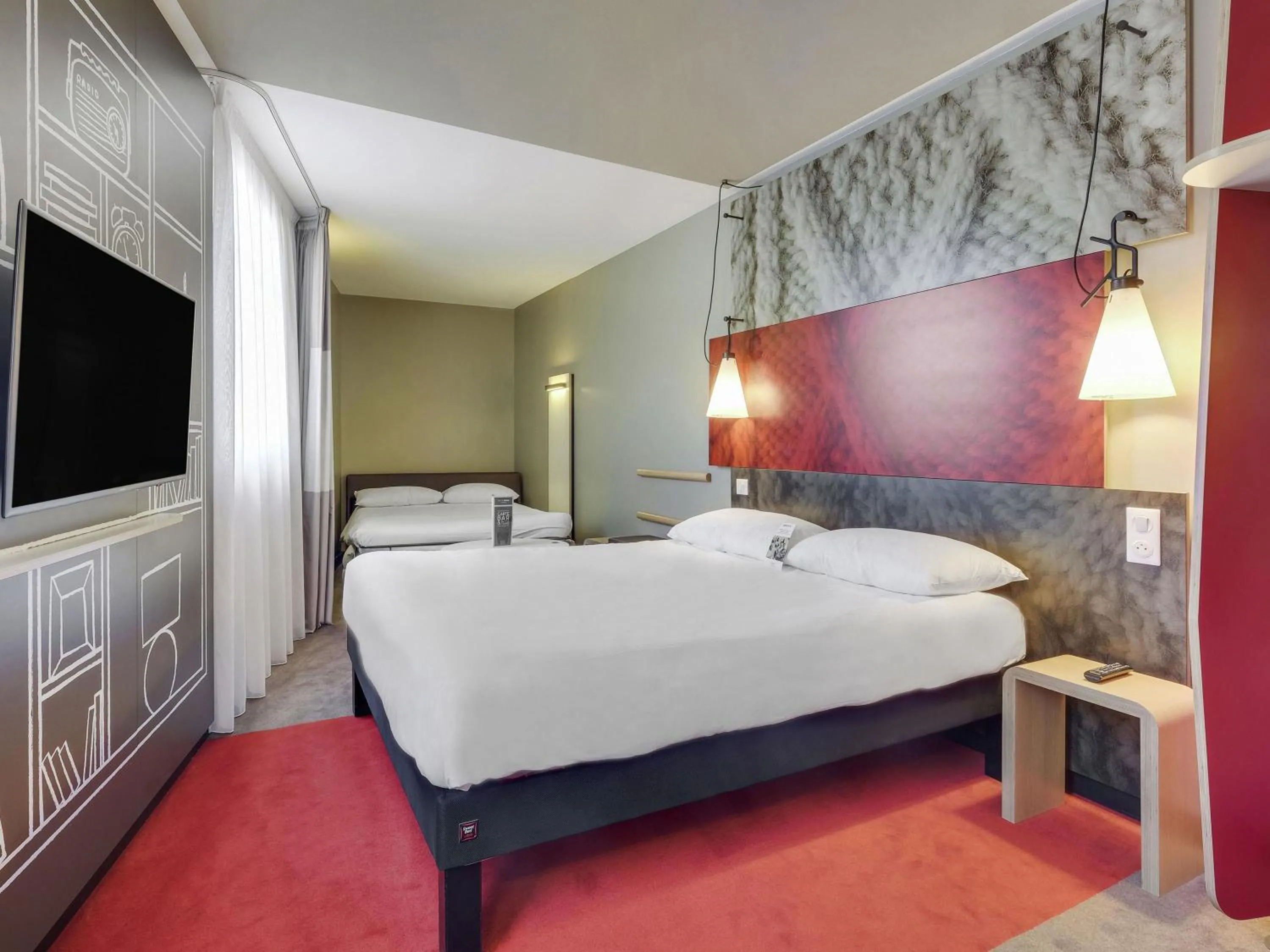Bedroom, Bed in ibis Saint Germain en Laye Centre