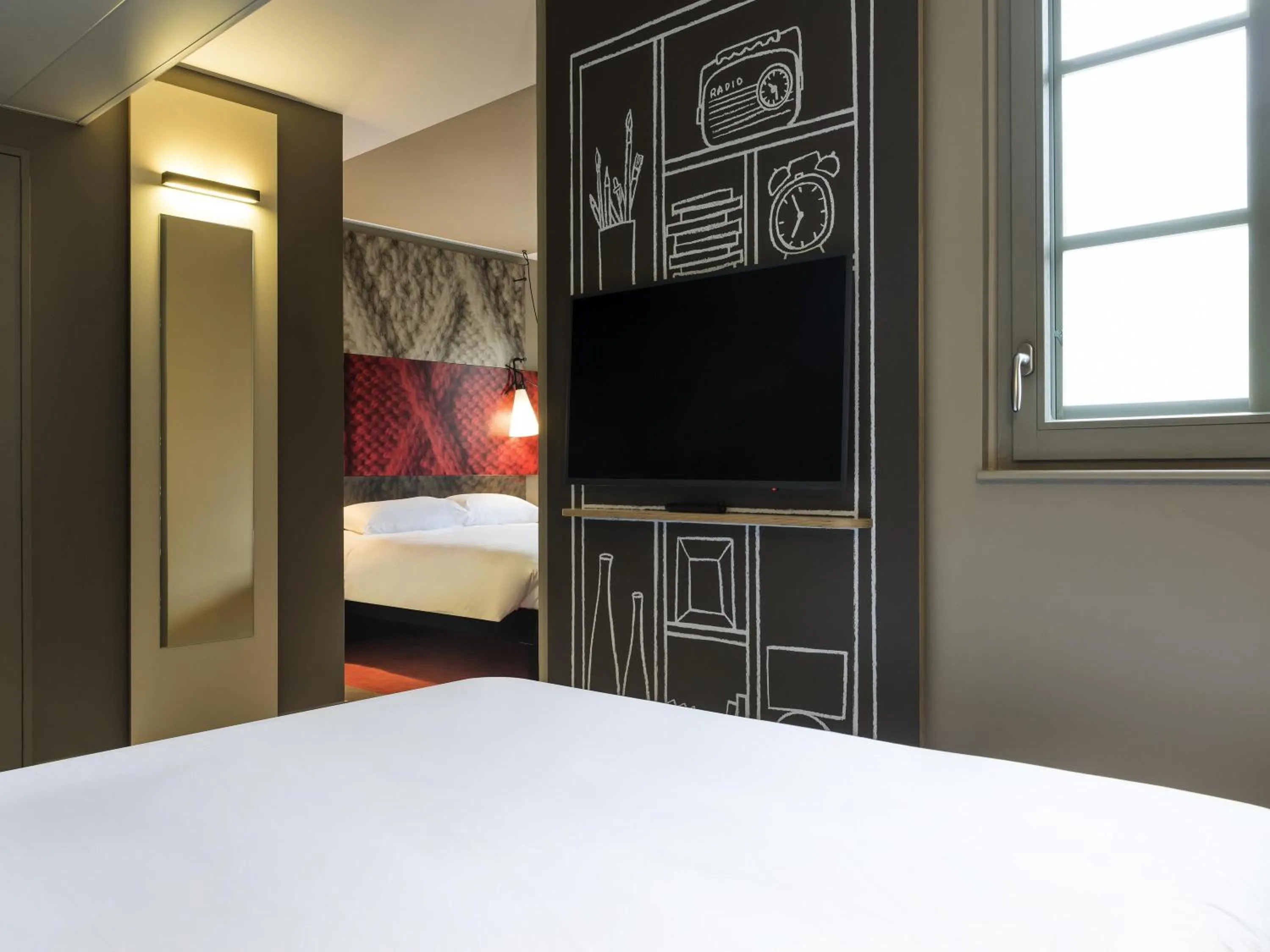 Bedroom, Bed in ibis Saint Germain en Laye Centre